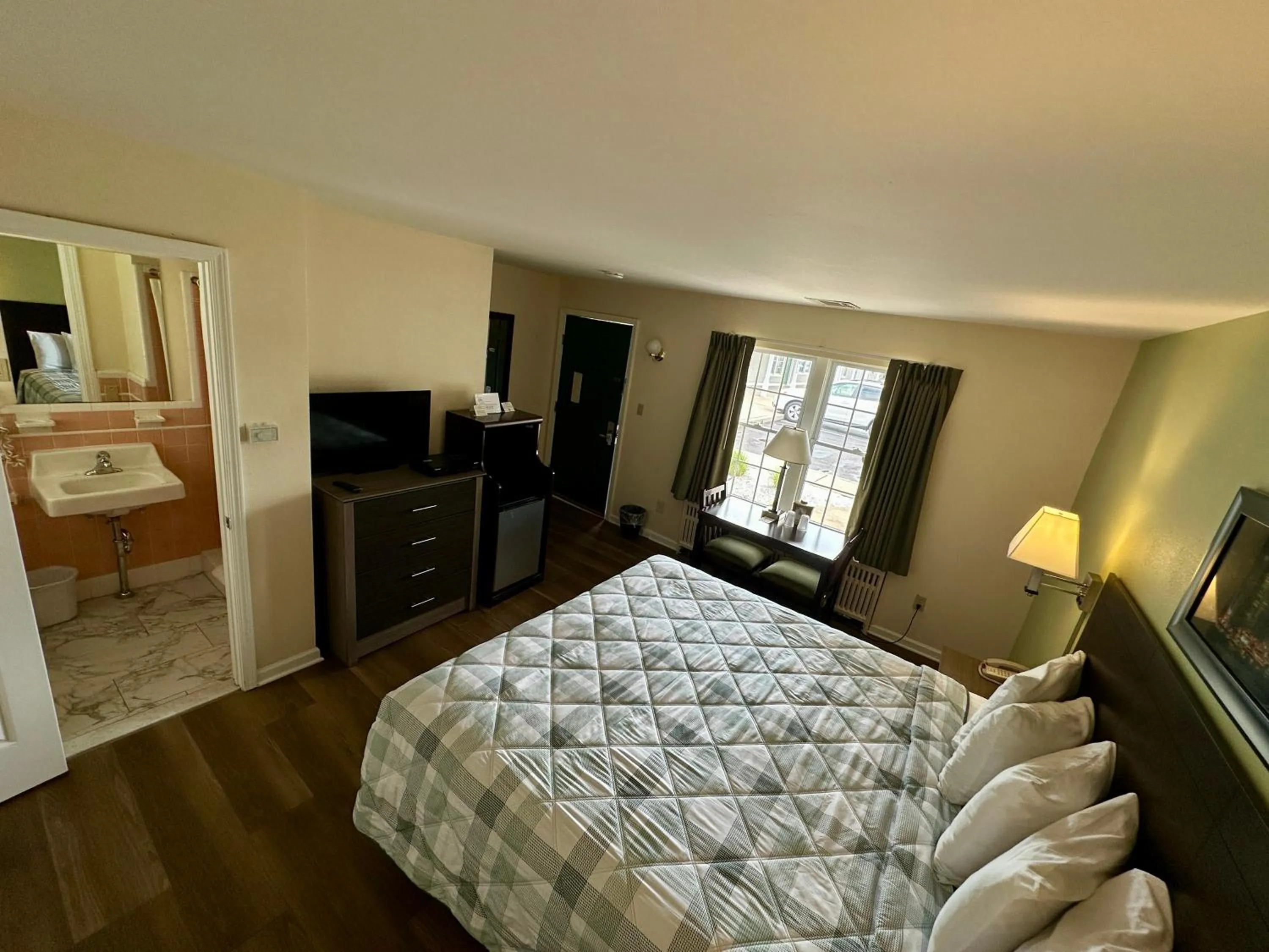 Bedroom, Bed in Sea Girt Lodge
