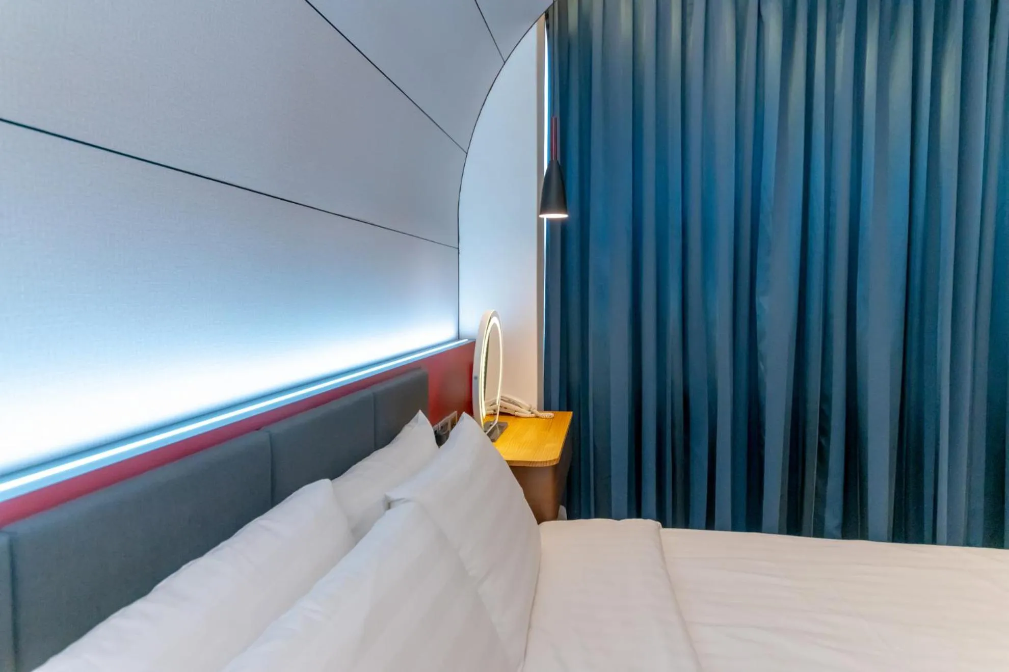 Bed in Sunshine Palm B&B