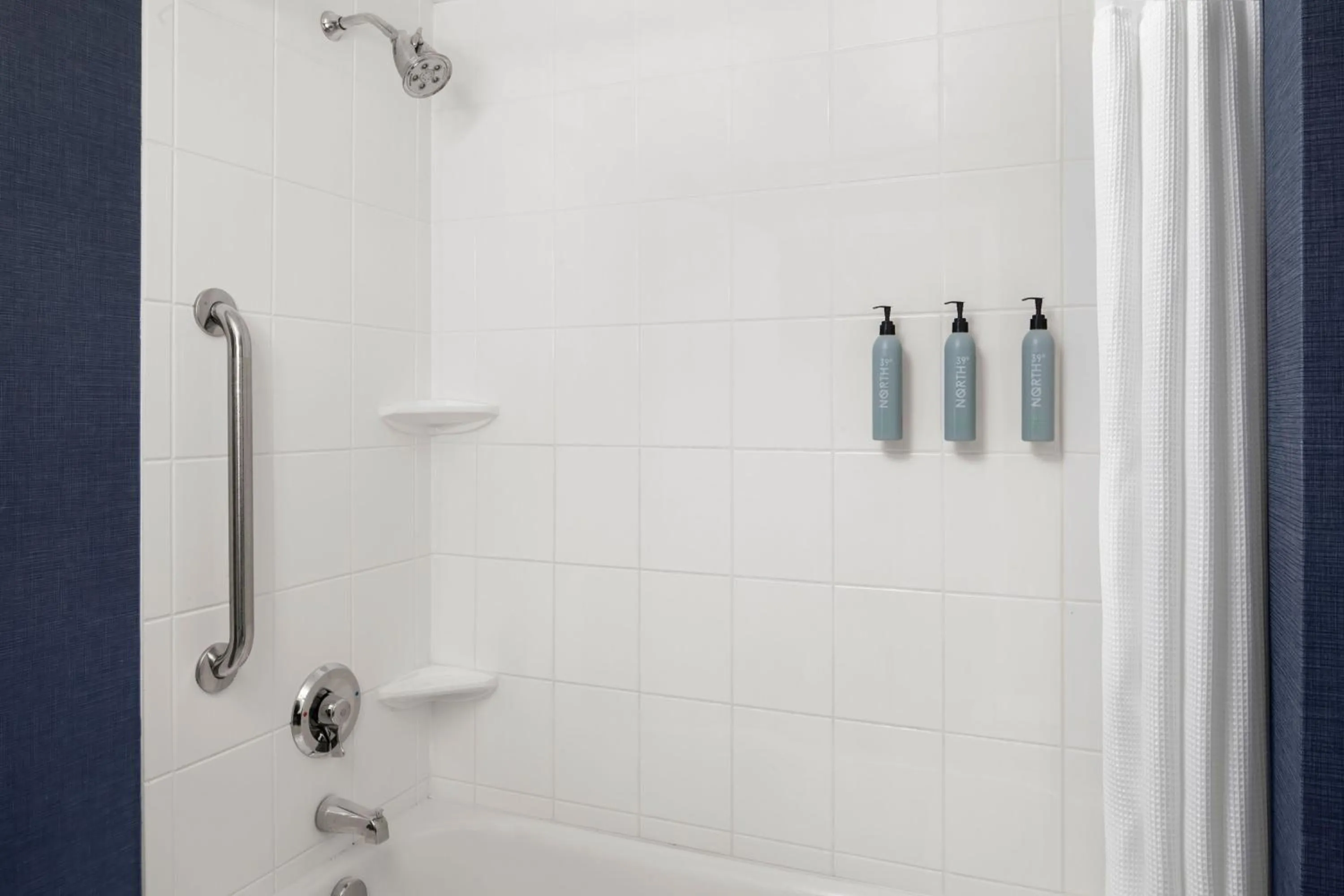 Bathroom in Residence Inn Newport News Airport