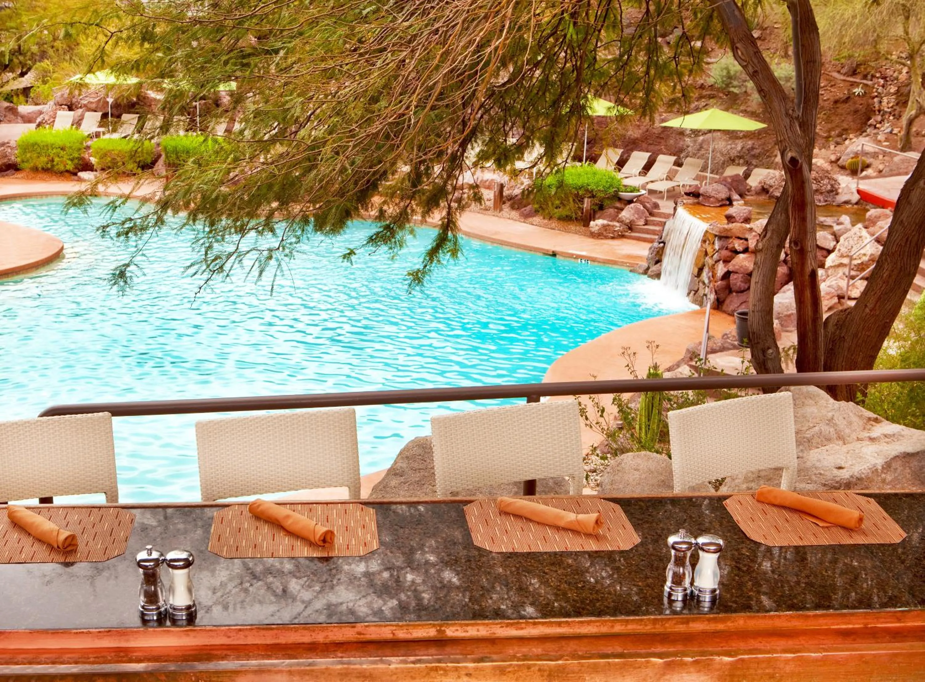 Restaurant/places to eat in Phoenix Marriott Resort Tempe at The Buttes