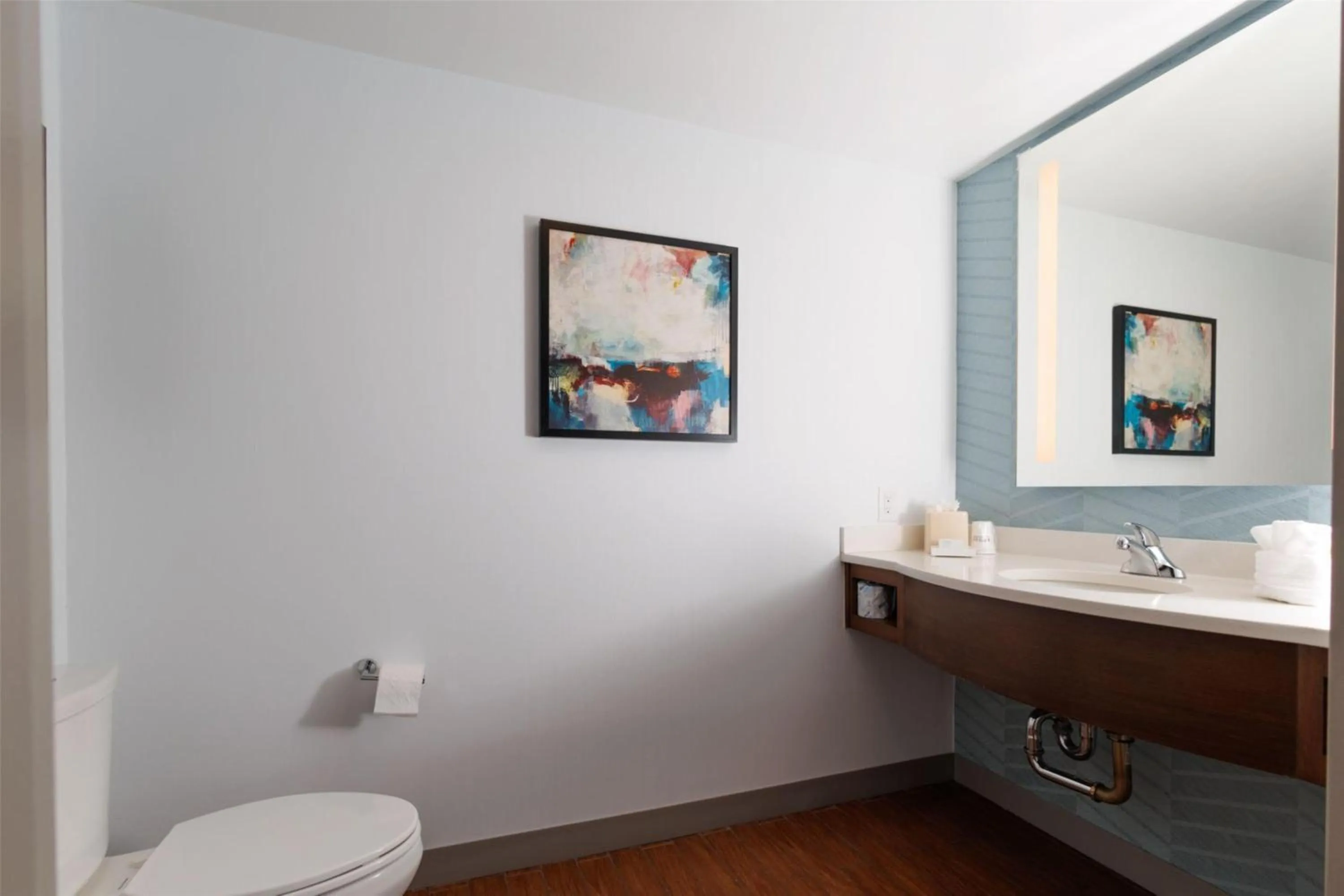 Bathroom in Hilton Garden Inn New York/Staten Island