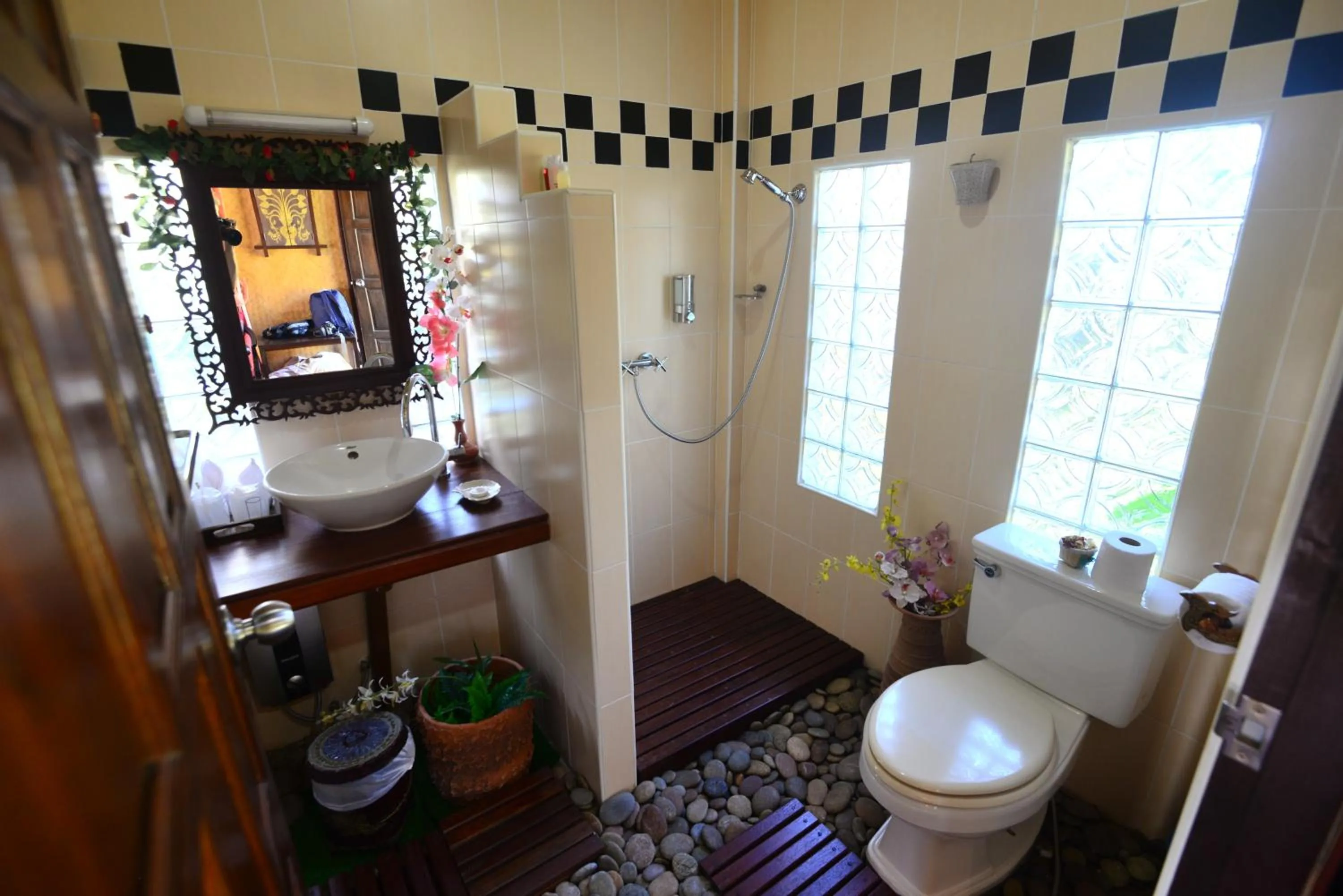 Bathroom in Viang Yonok Hotel, Restaurant, Sports Club