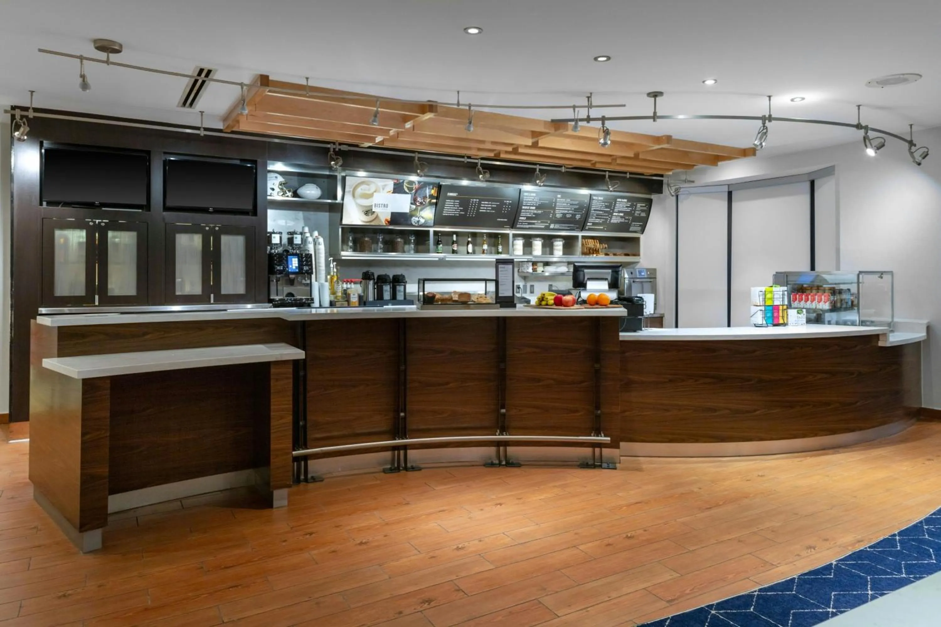 Restaurant/places to eat in Courtyard Pittsburgh Greensburg