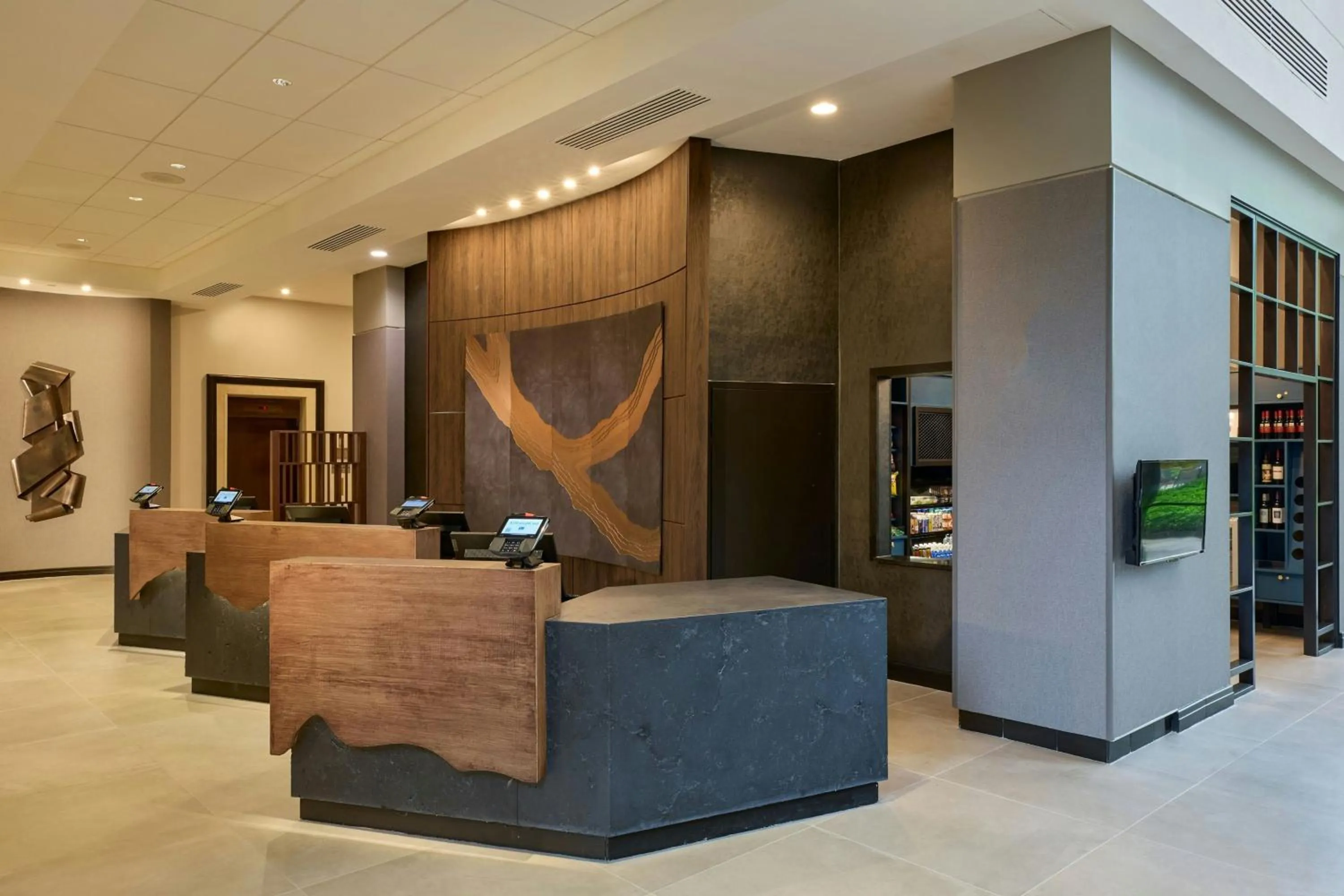 Lobby or reception in Pittsburgh Airport Marriott