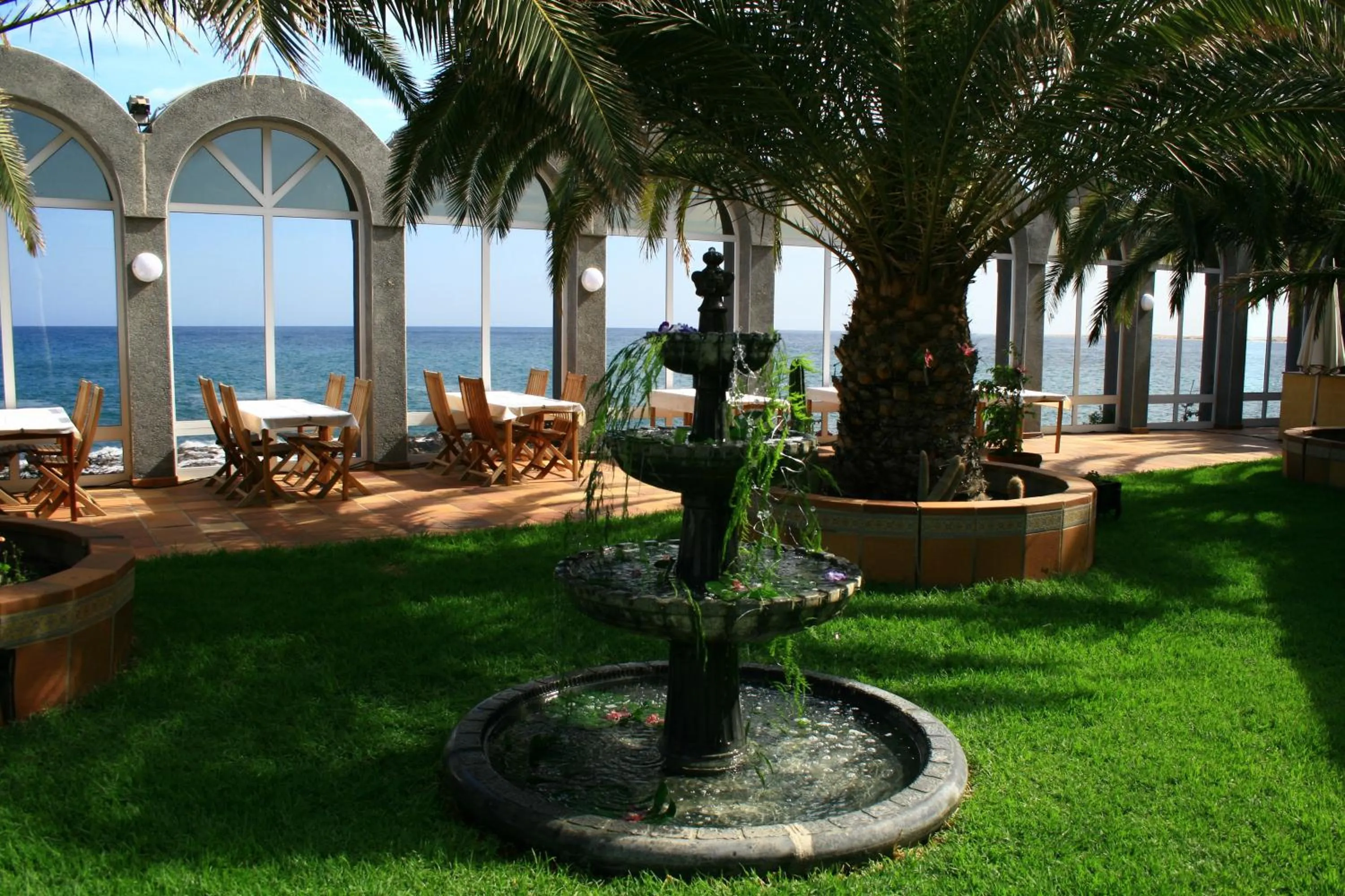 Garden in Hotel San Agustin Beach Club