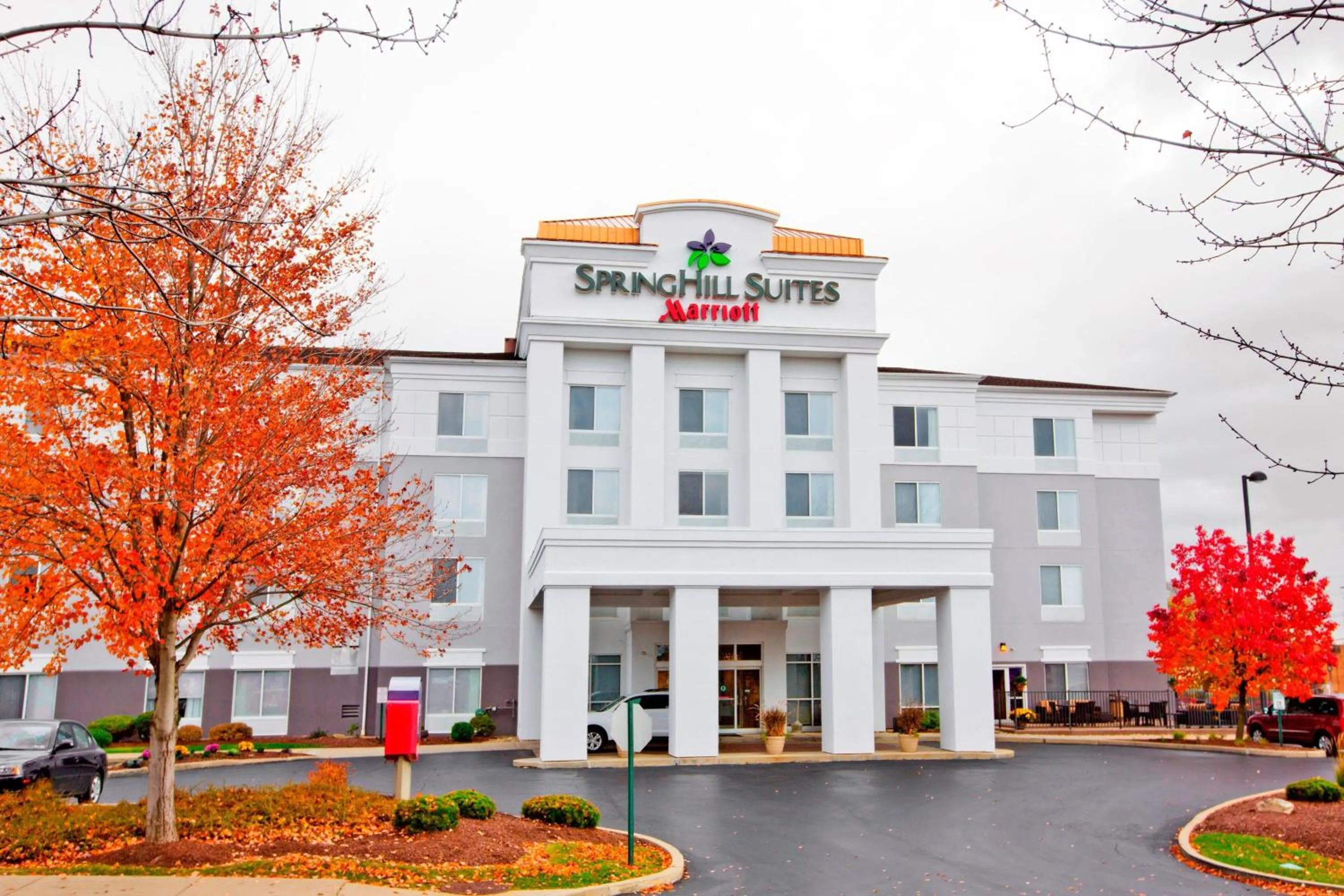 Property building in SpringHill Suites Pittsburgh Monroeville
