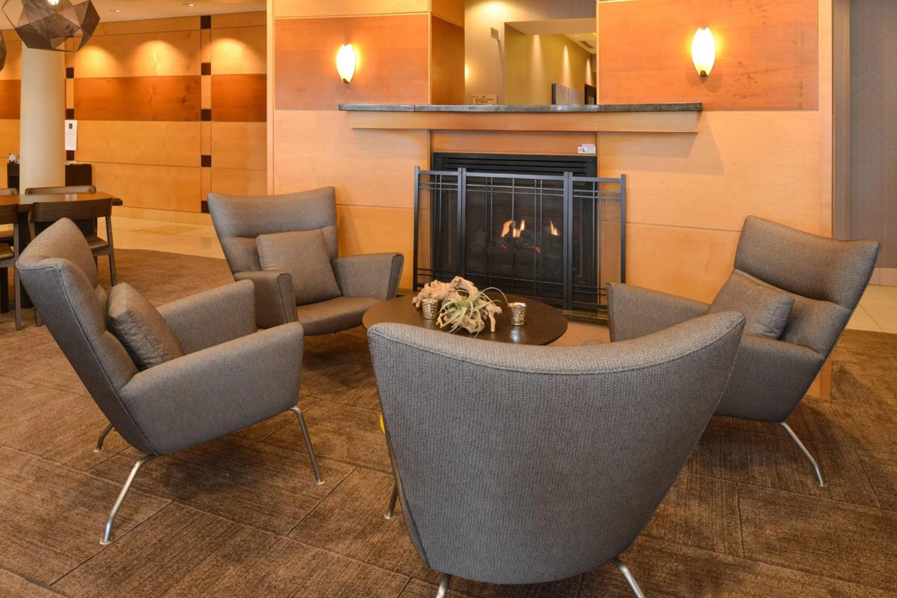 Lobby or reception in SpringHill Suites Pittsburgh Mills