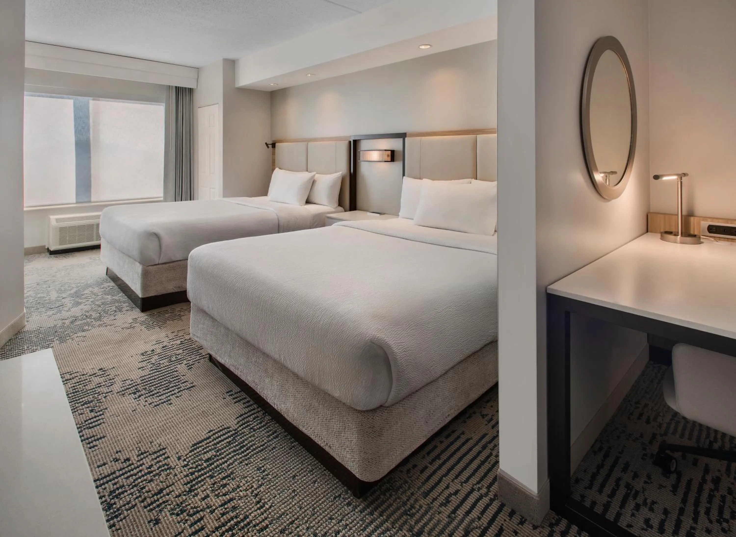 Bedroom, Bed in SpringHill Suites Pittsburgh Mills