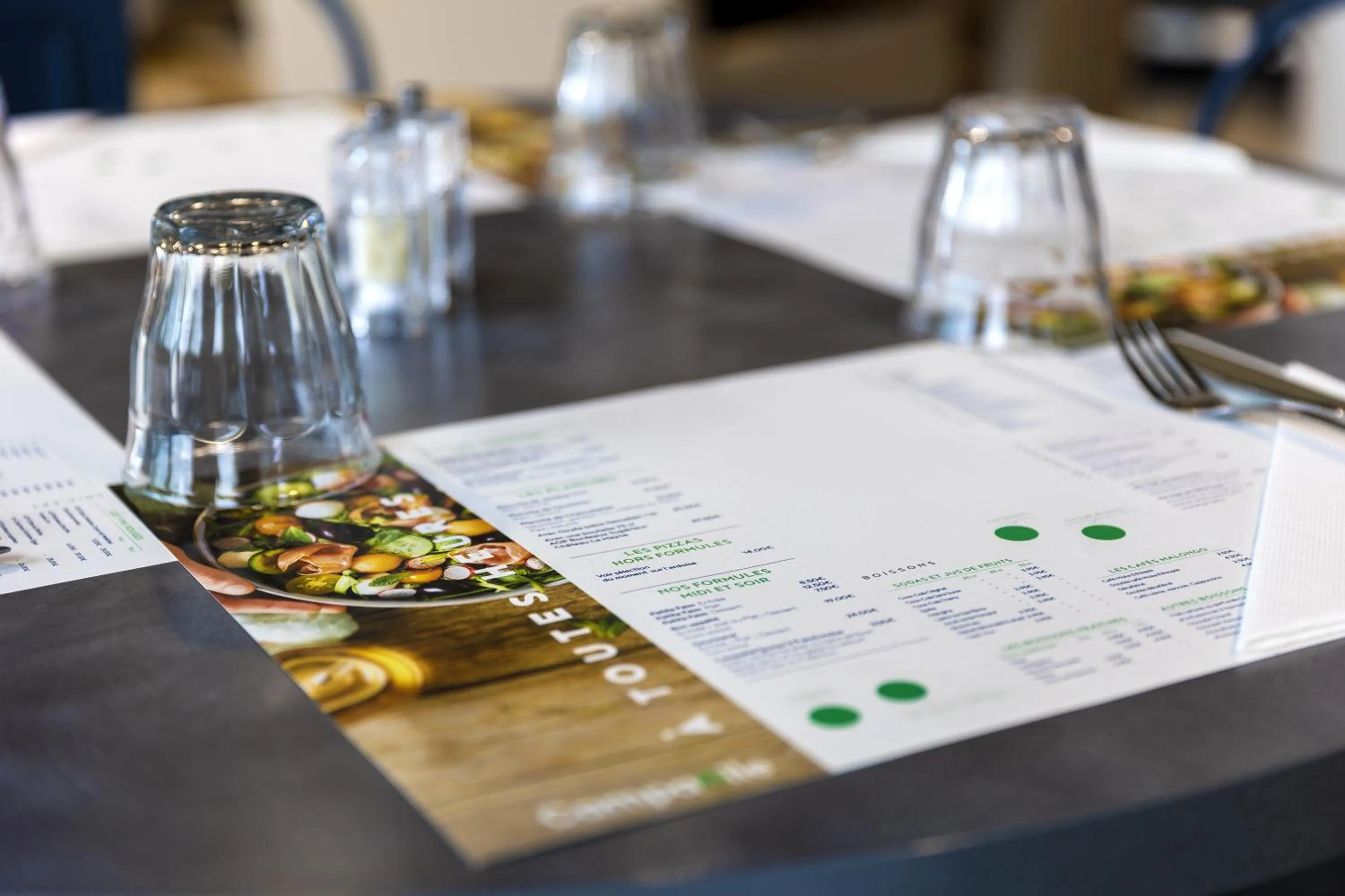 Restaurant/places to eat in Campanile Le Mans Centre - Gare