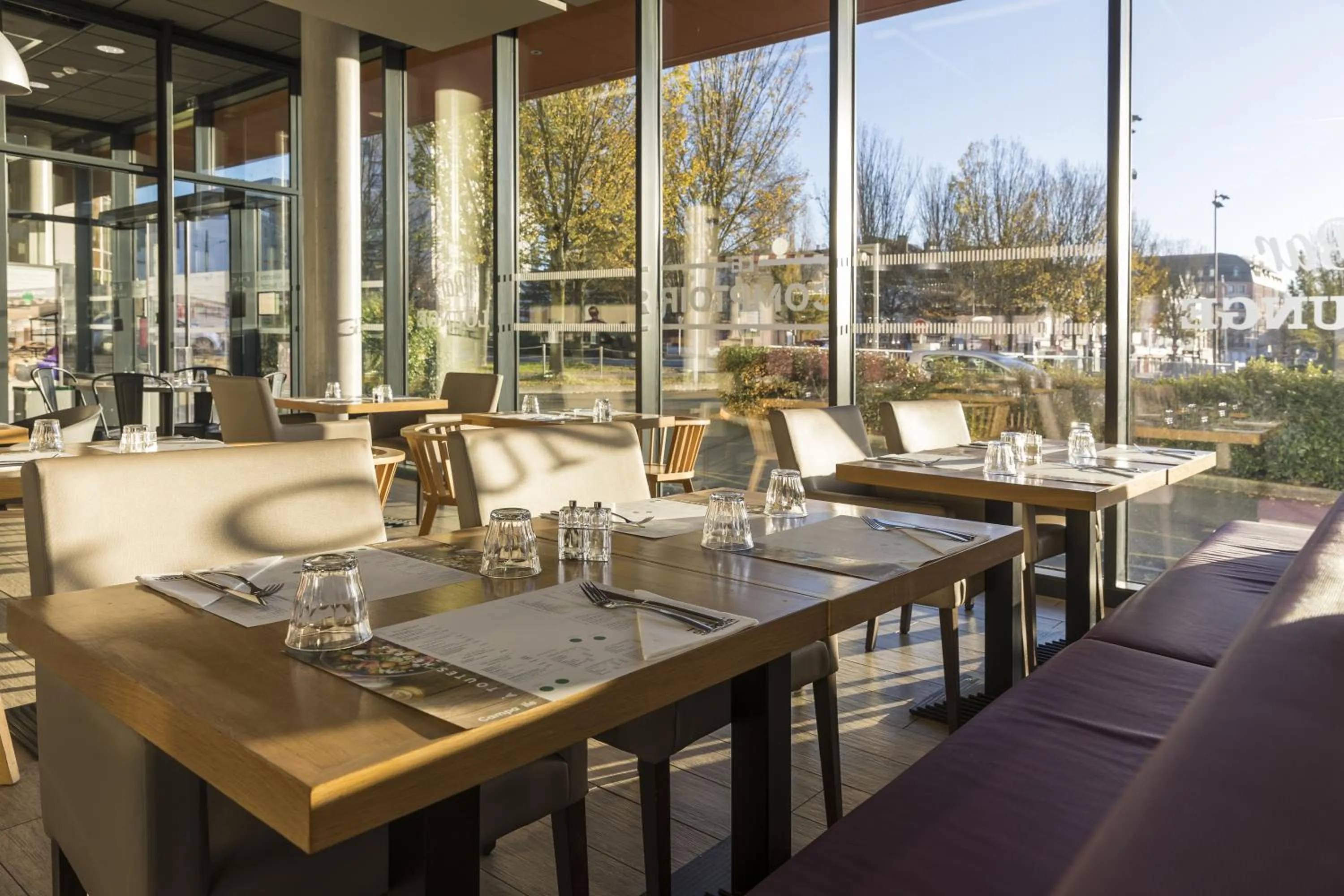 Restaurant/places to eat in Campanile Le Mans Centre - Gare