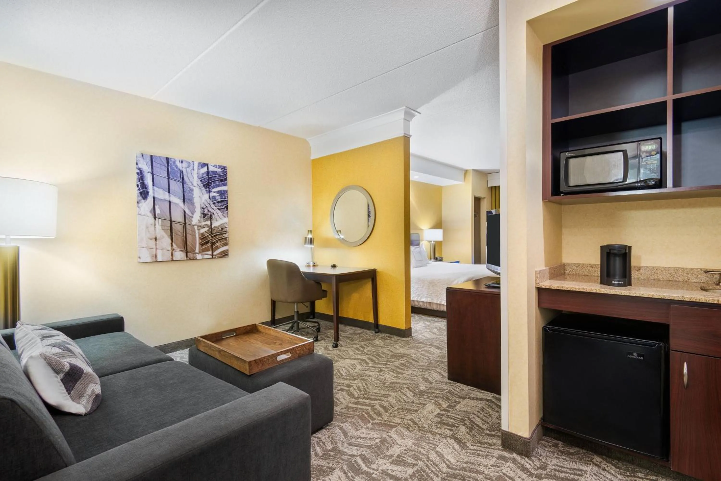 Lounge or bar, Bed in SpringHill Suites by Marriott Wheeling Triadelphia Area
