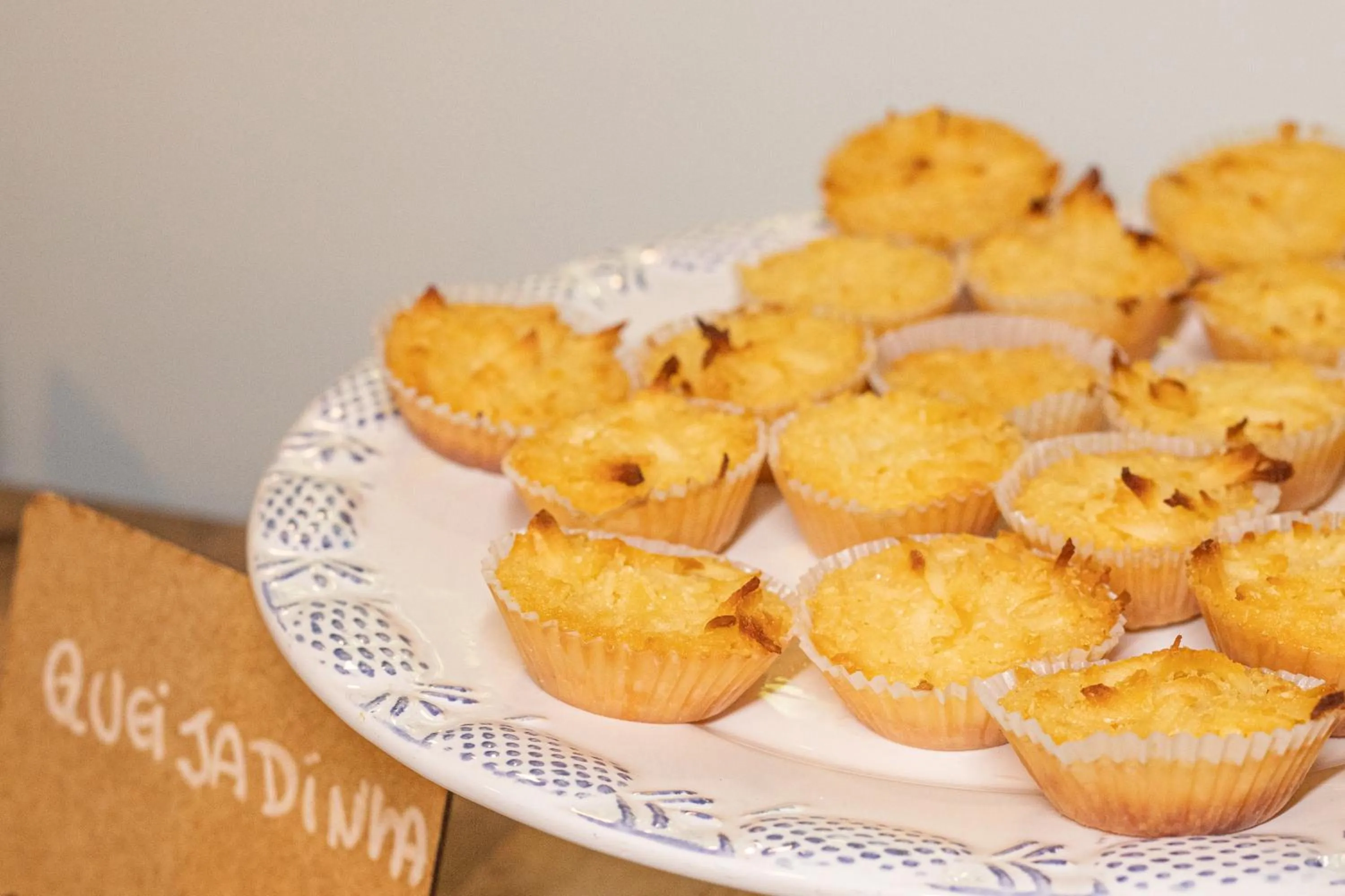 Buffet breakfast in Pousada Vila do Dengo