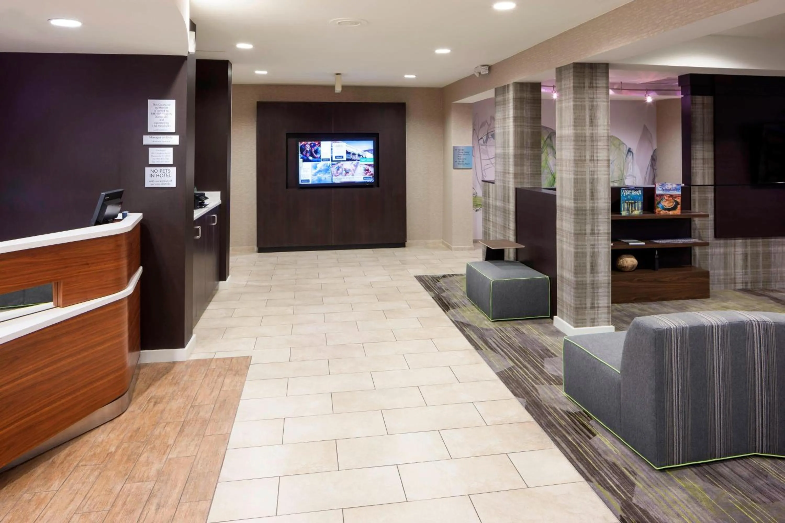 Lobby or reception in Courtyard by Marriott Pensacola