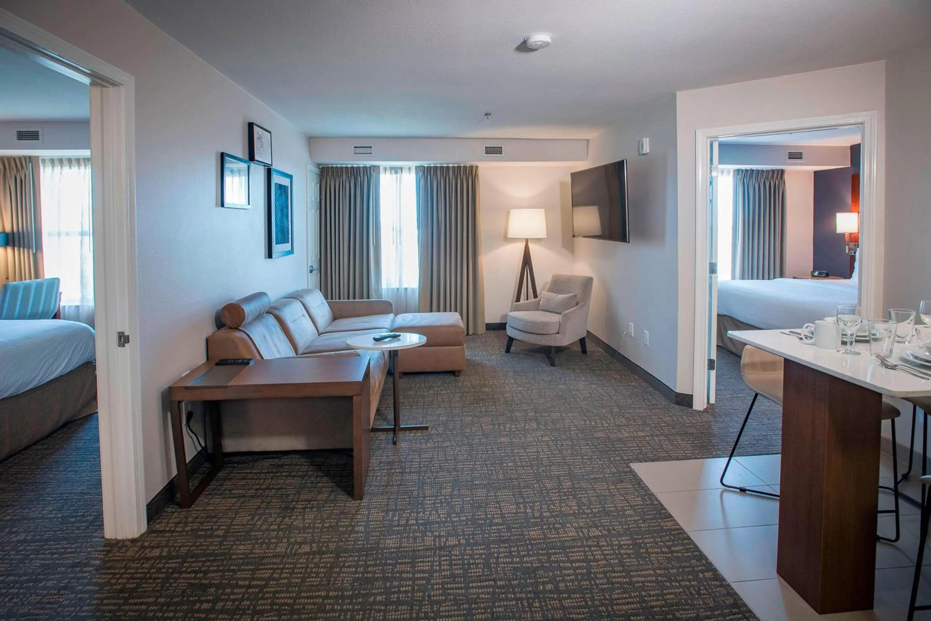 Living room, Bed in Residence Inn by Marriott Pensacola Downtown