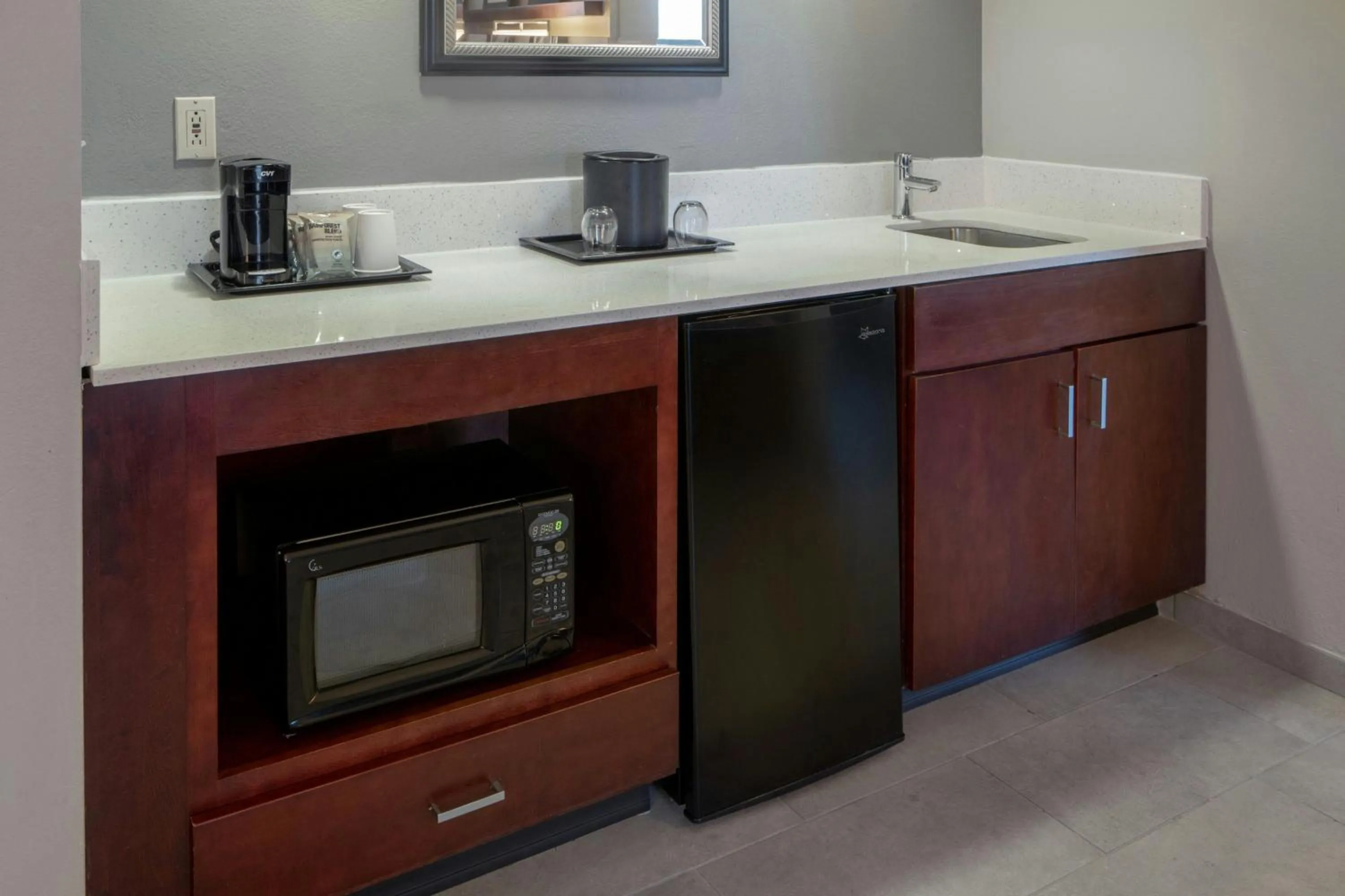 Lounge or bar in Courtyard Gulf Shores Craft Farms