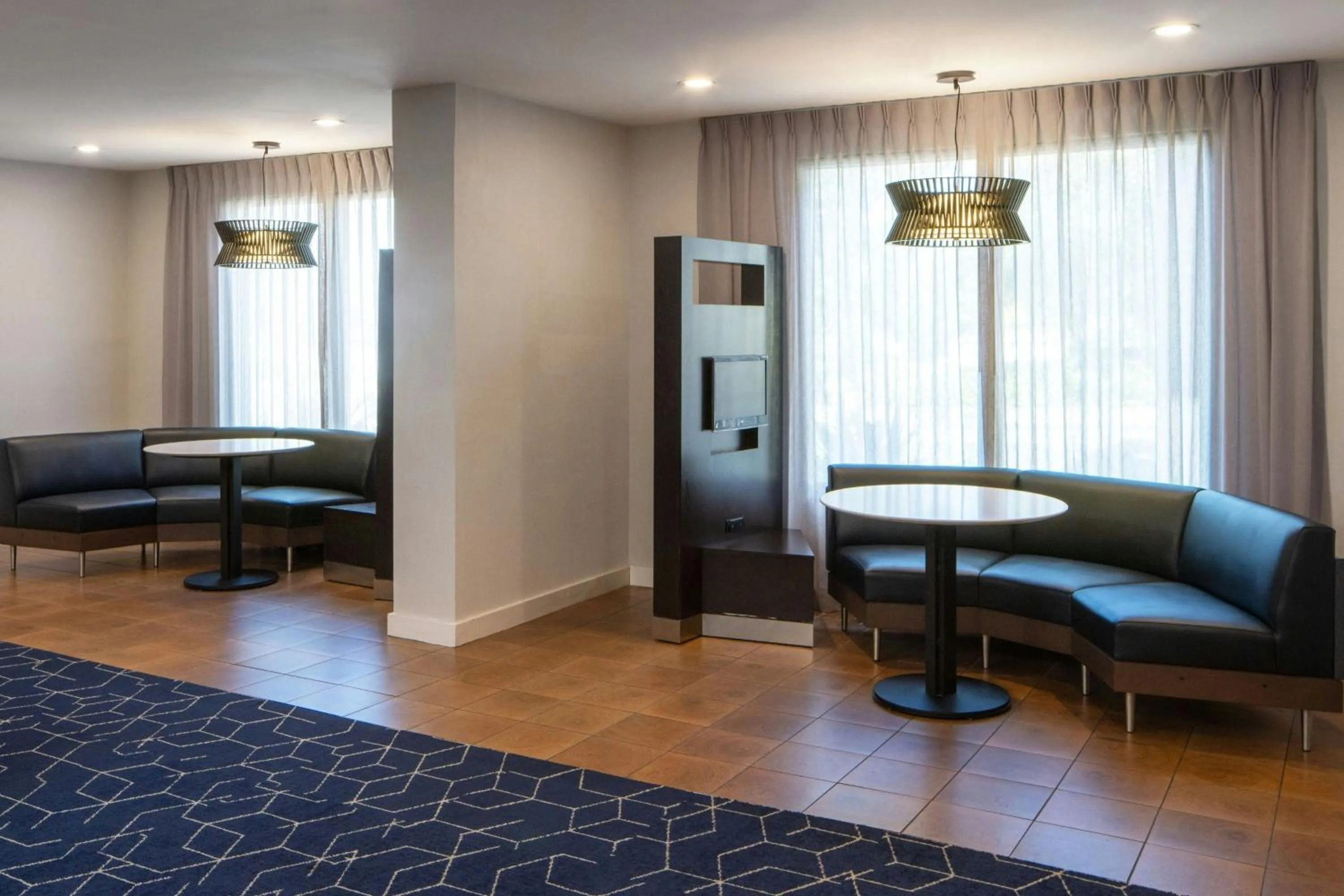 Restaurant/places to eat in Courtyard Gulf Shores Craft Farms