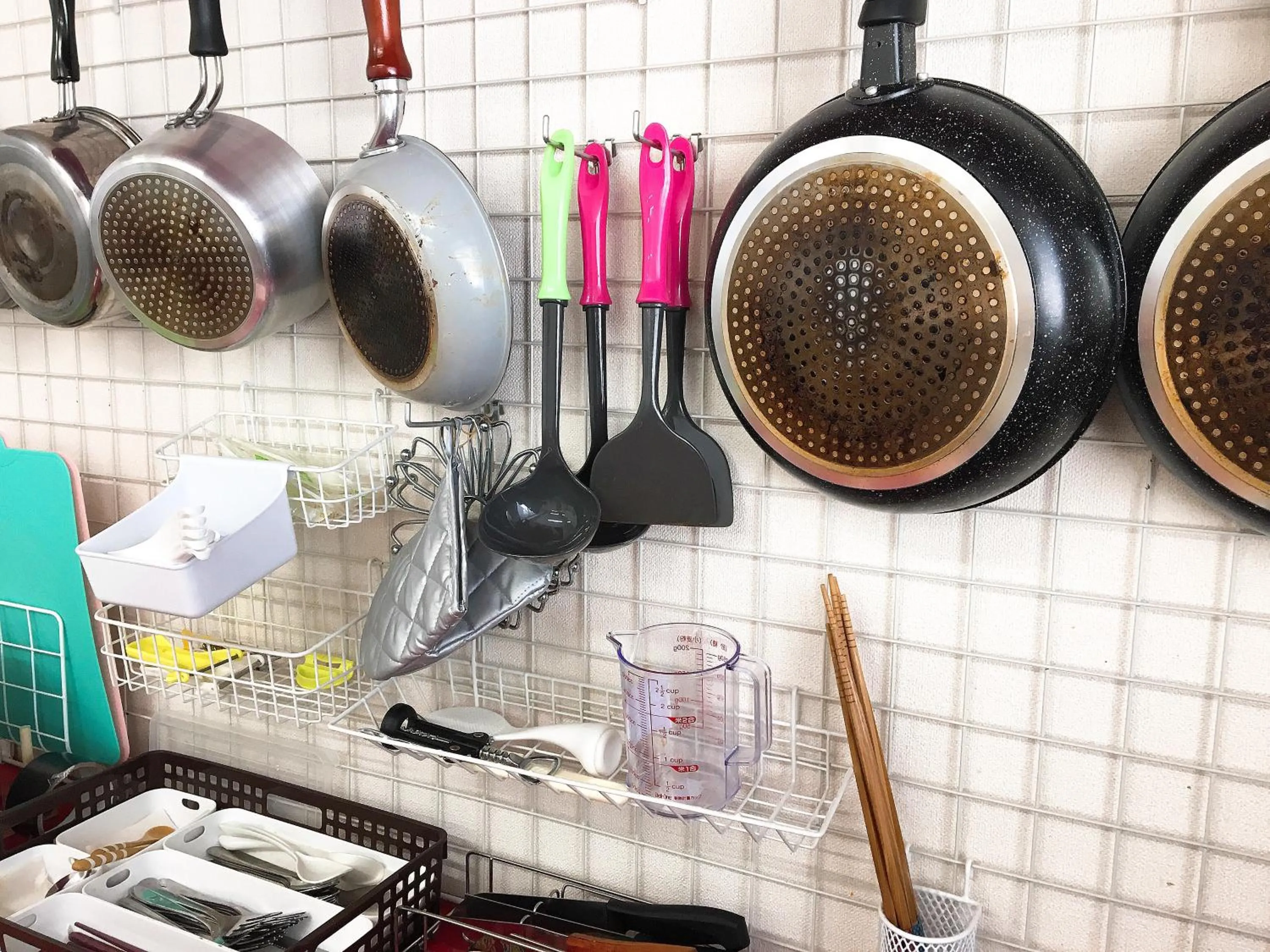 Kitchen or kitchenette in Hostel Mallika