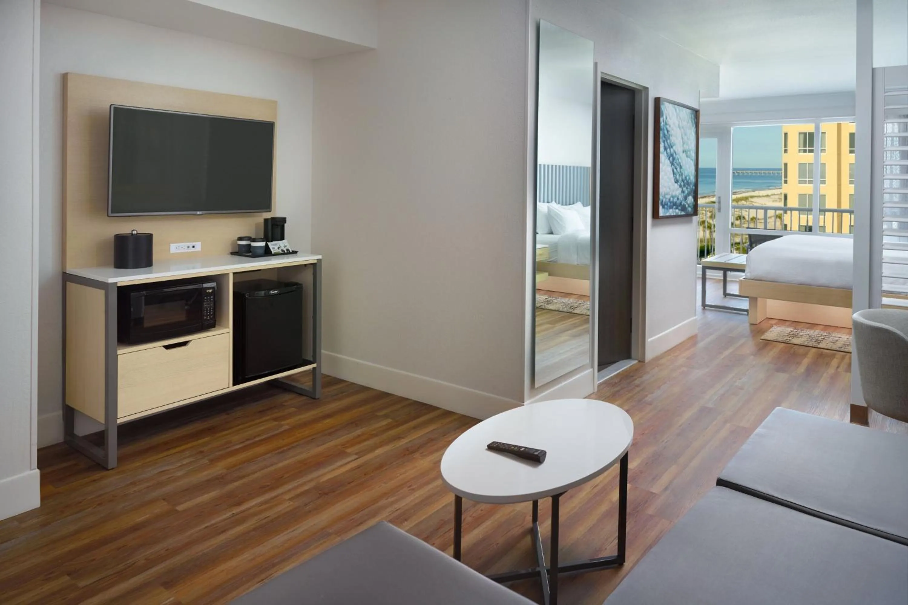 Swimming pool in SpringHill Suites by Marriott Pensacola Beach