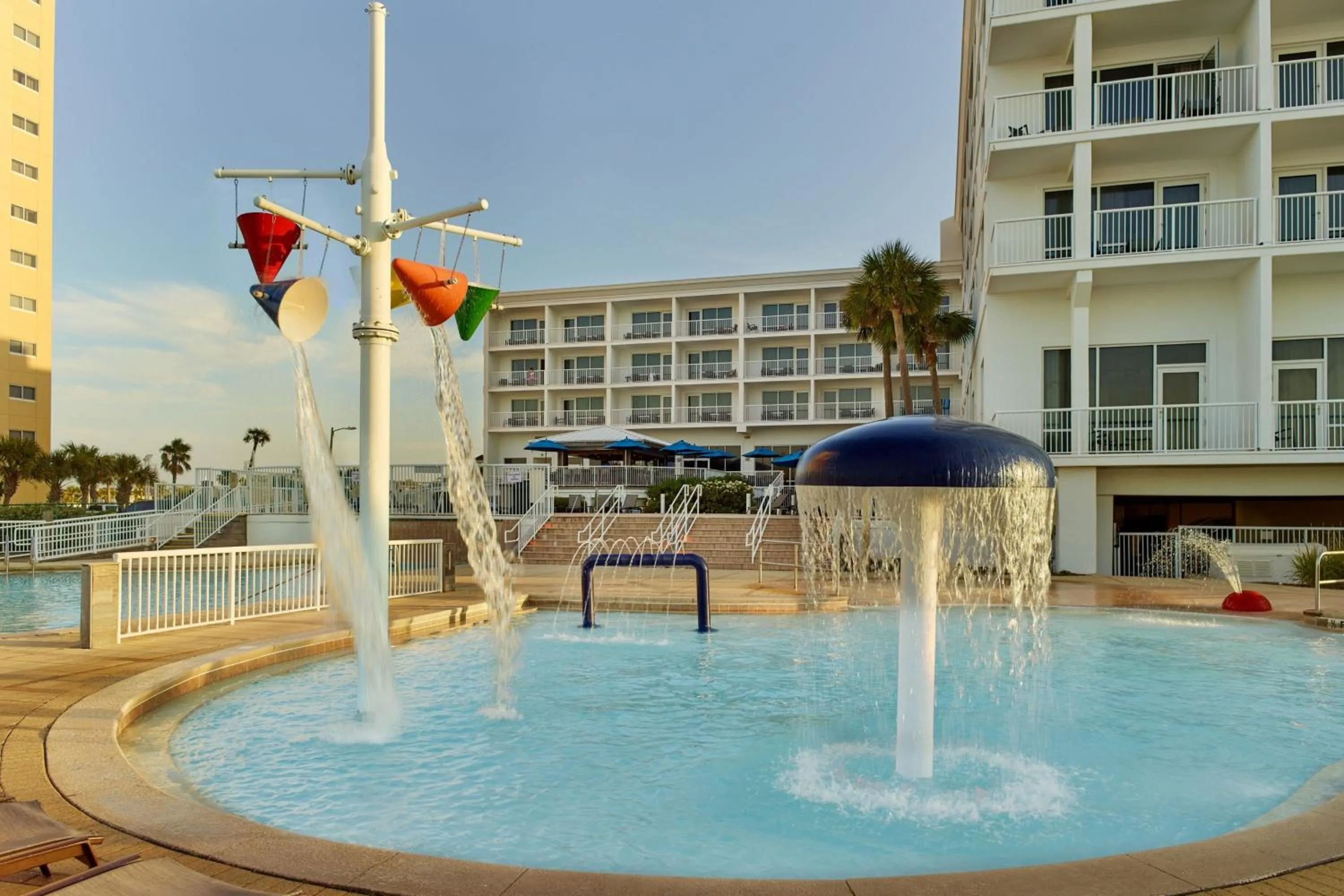 Swimming pool in SpringHill Suites by Marriott Pensacola Beach