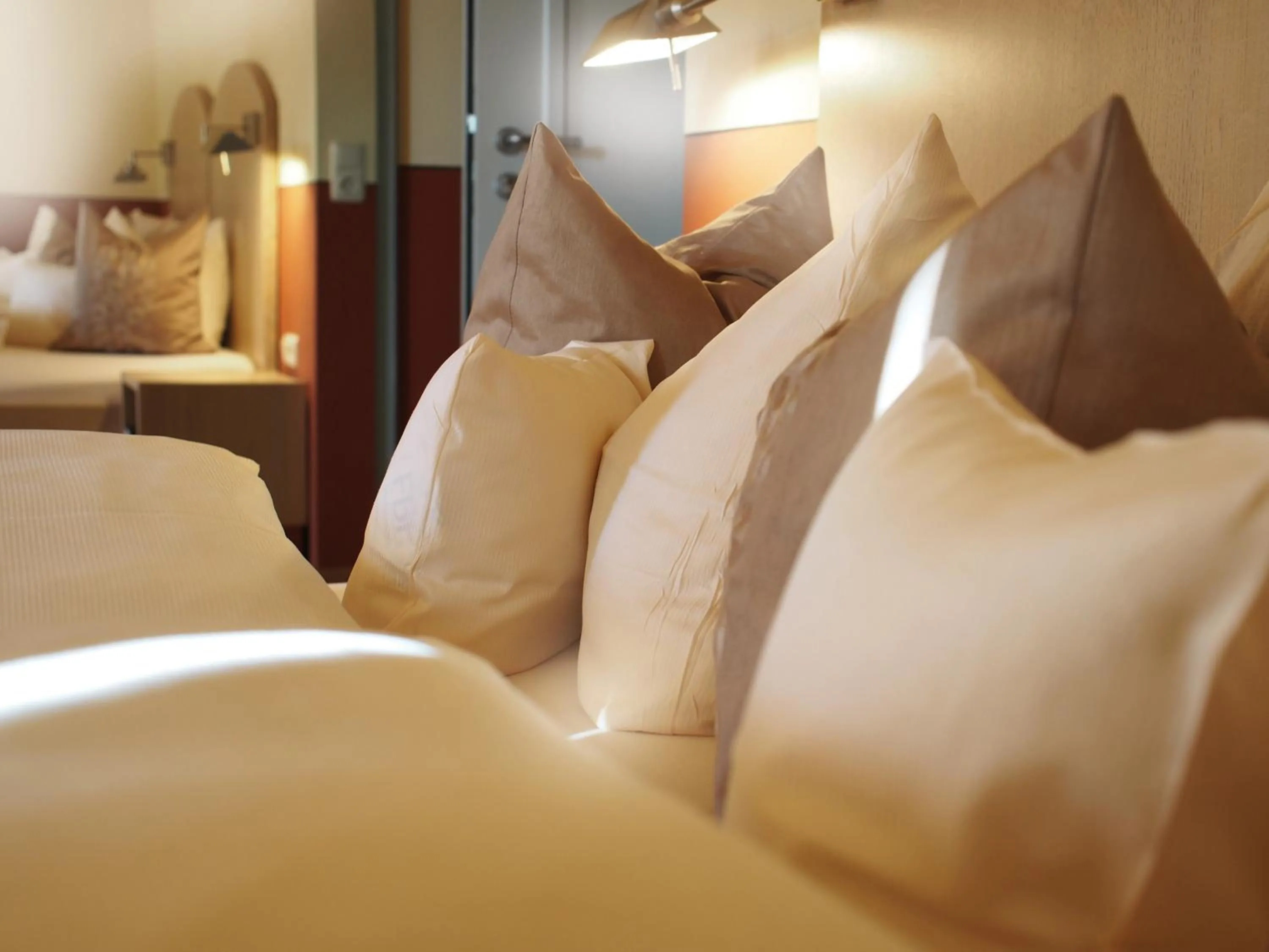 Photo of the whole room, Bed in Rotes Ross Marktbergel