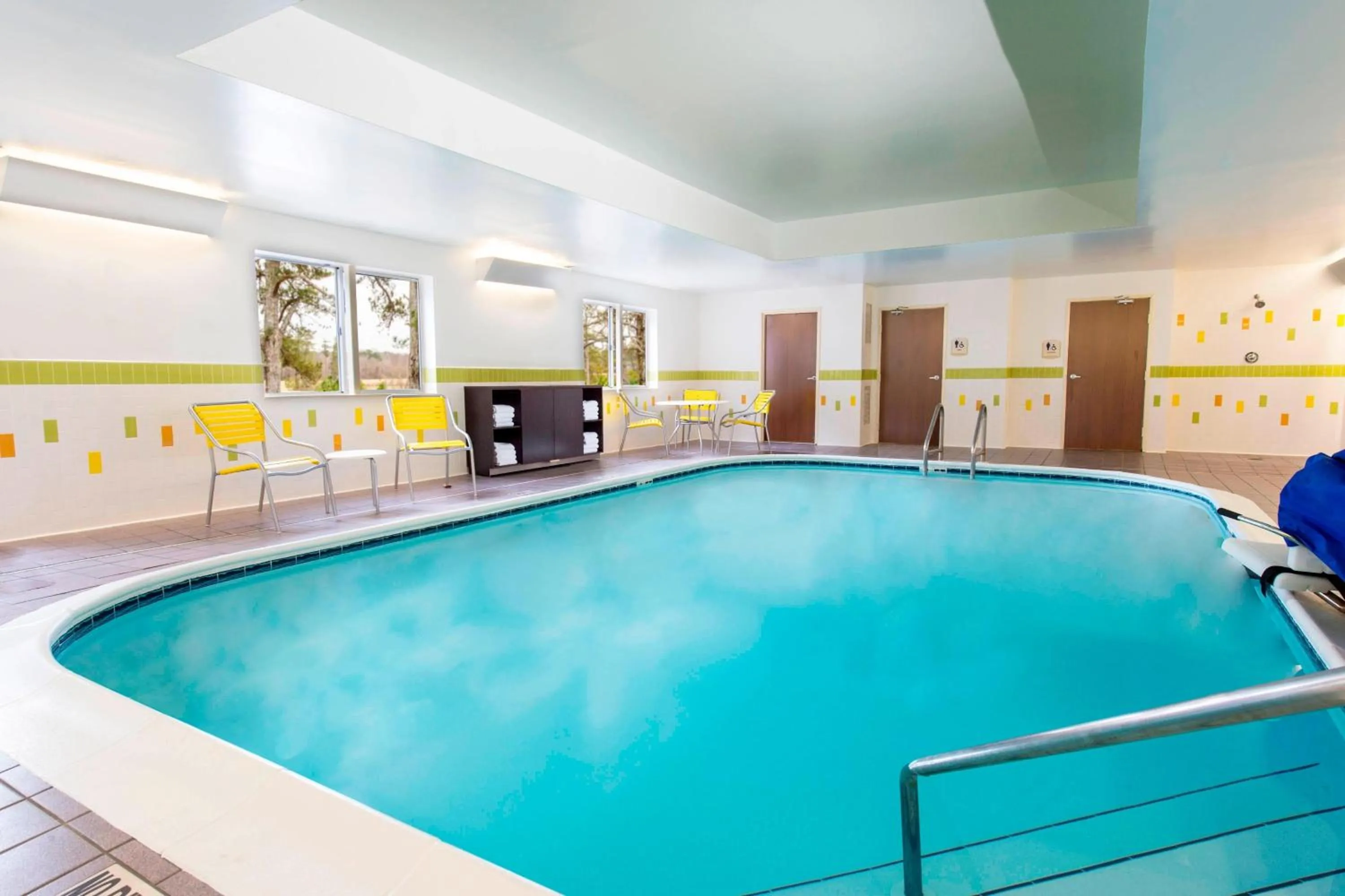 Swimming pool in Fairfield Inn by Marriott Pensacola I-10