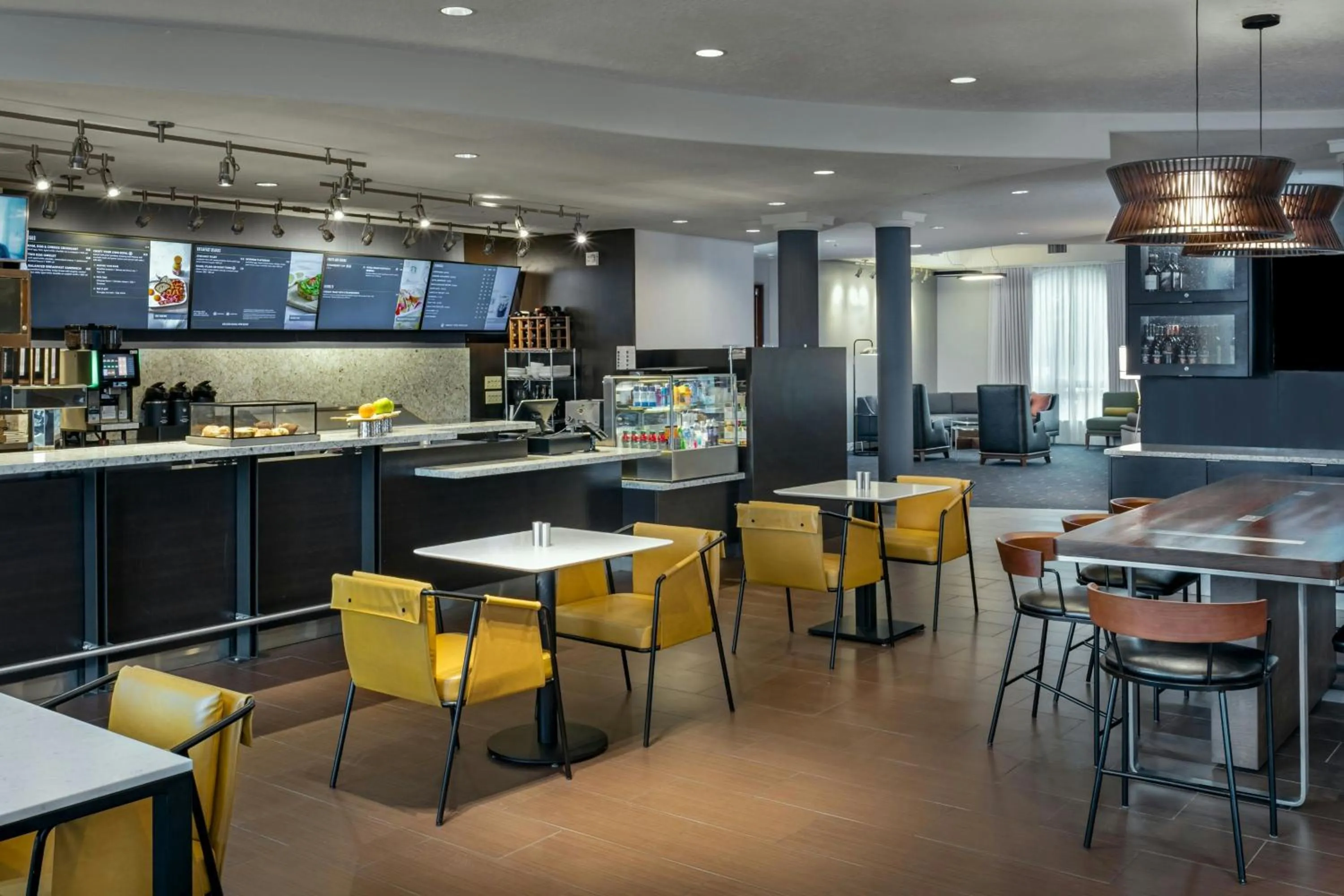 Restaurant/places to eat in Courtyard Richland Columbia Point