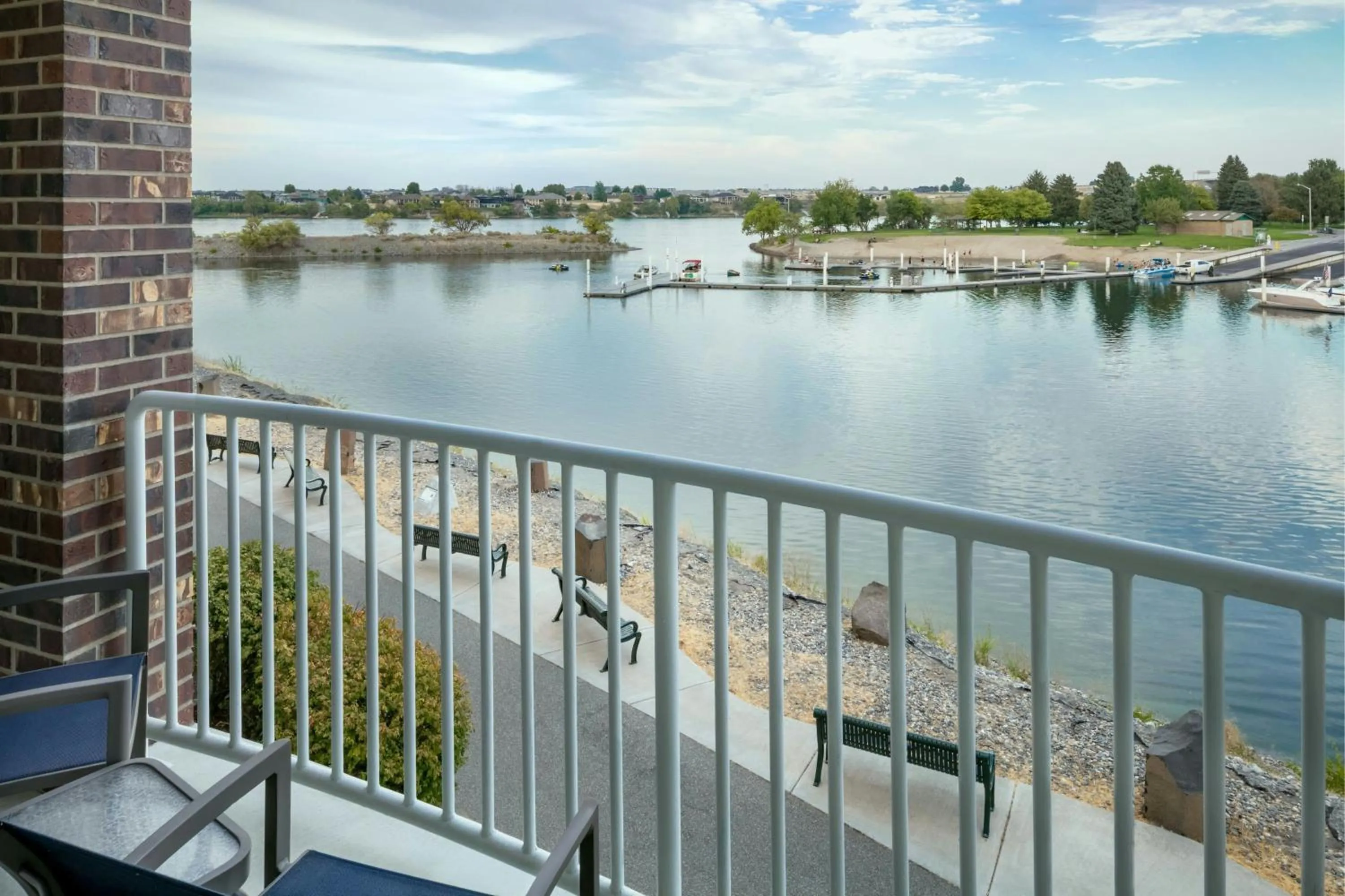 Bedroom in Courtyard Richland Columbia Point