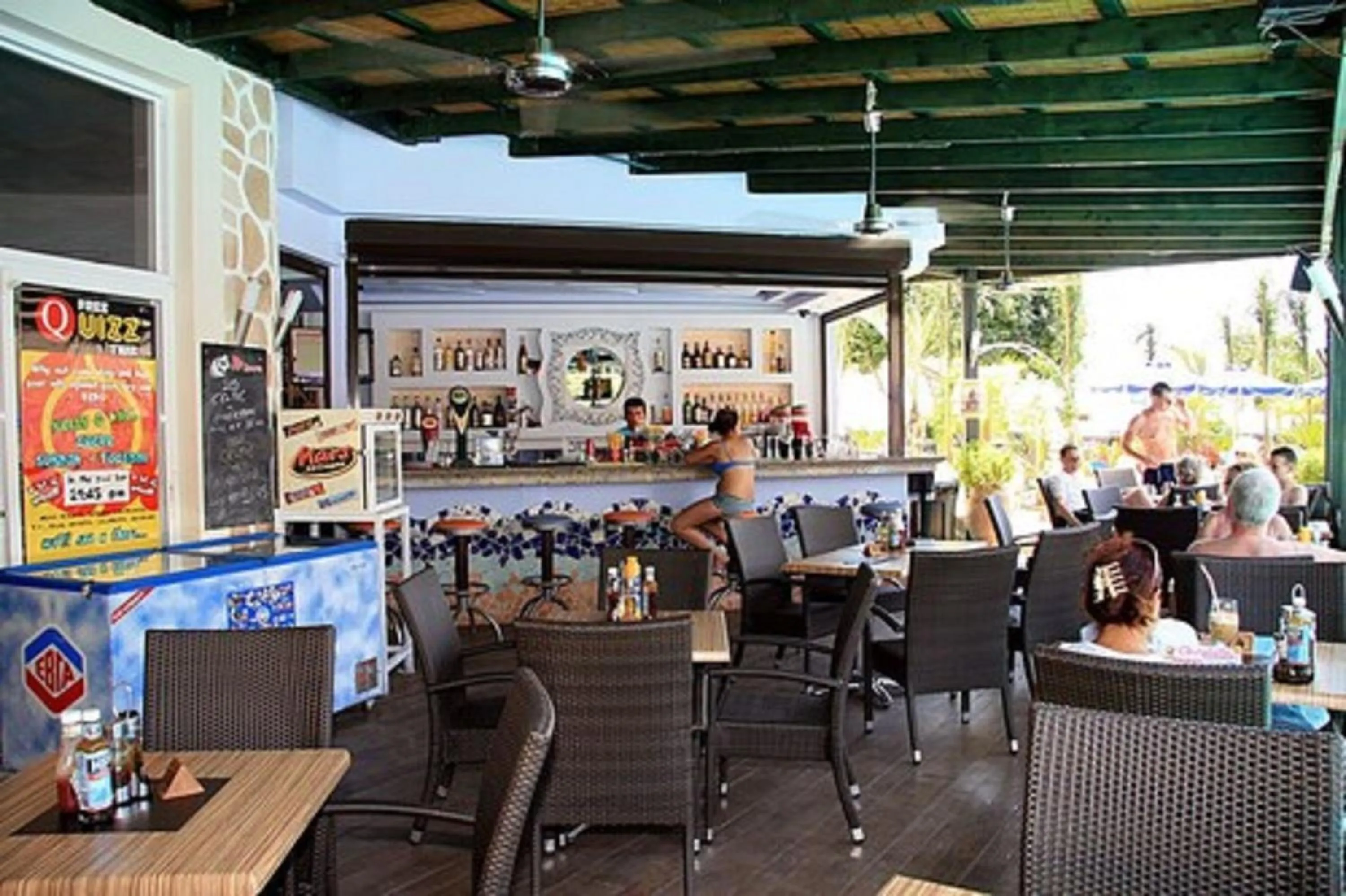 Pefkos Beach Studios & Apartments