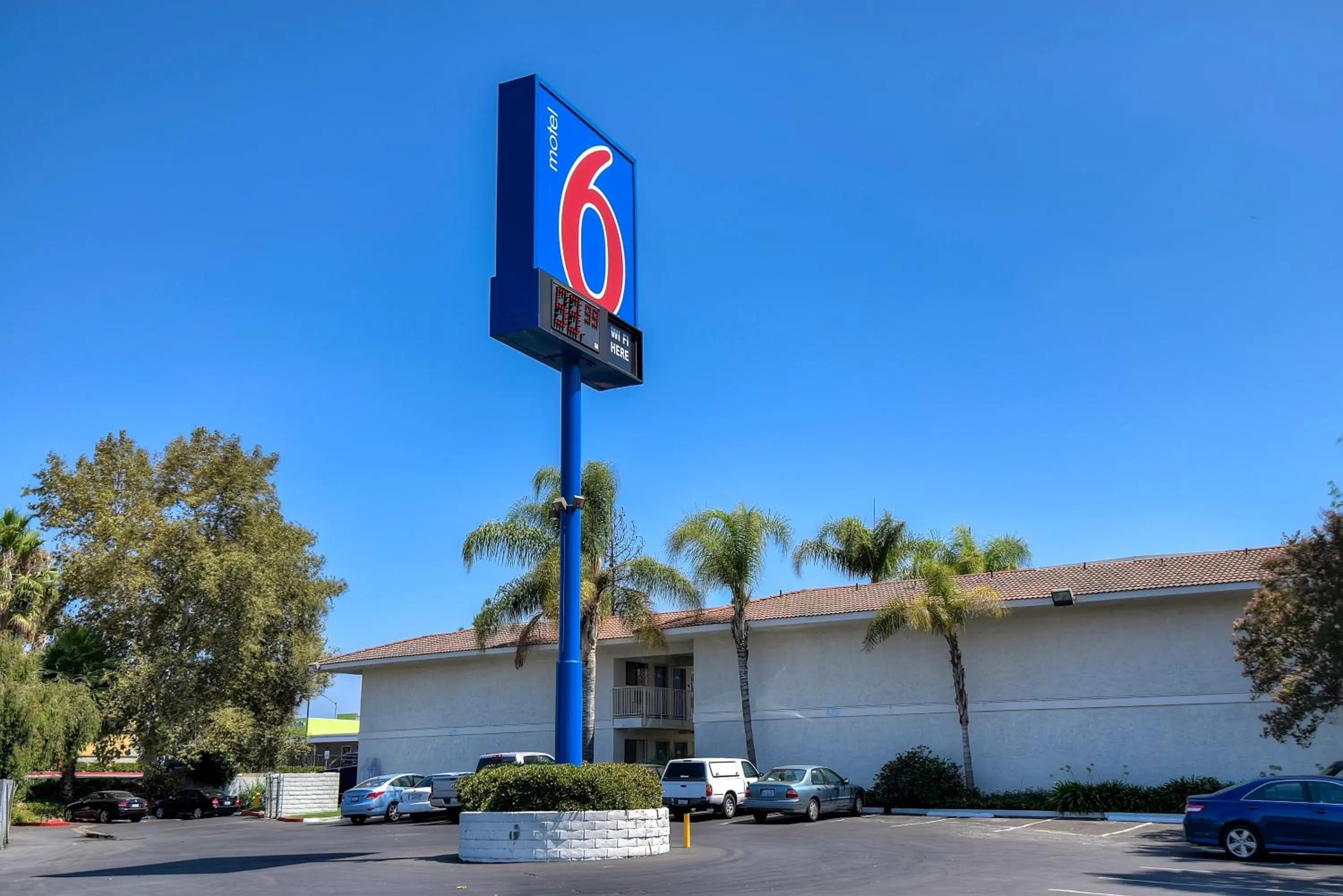 Property building in Motel 6-Rowland Heights, CA - Los Angeles - Pomona