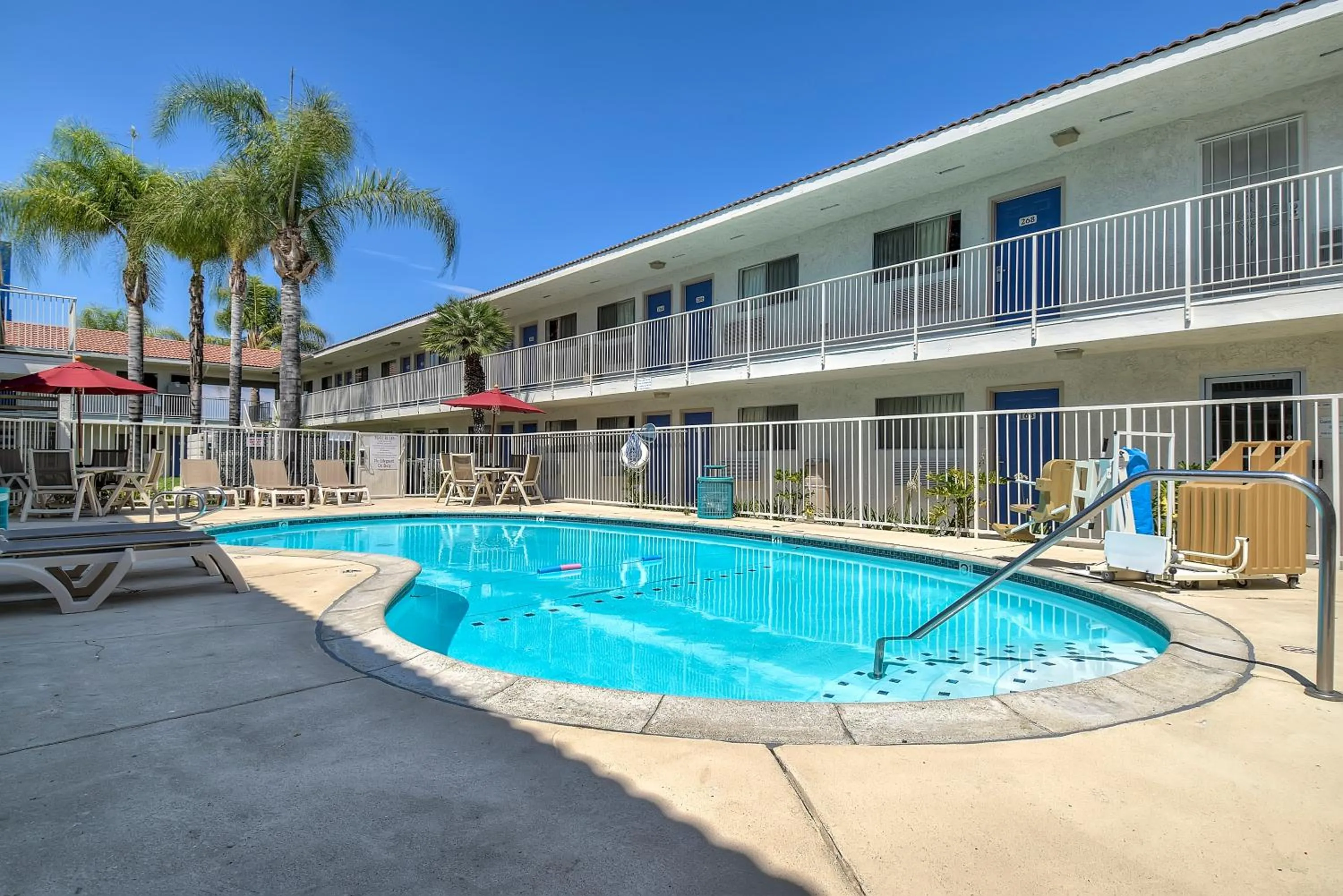 Property building in Motel 6-Rowland Heights, CA - Los Angeles - Pomona