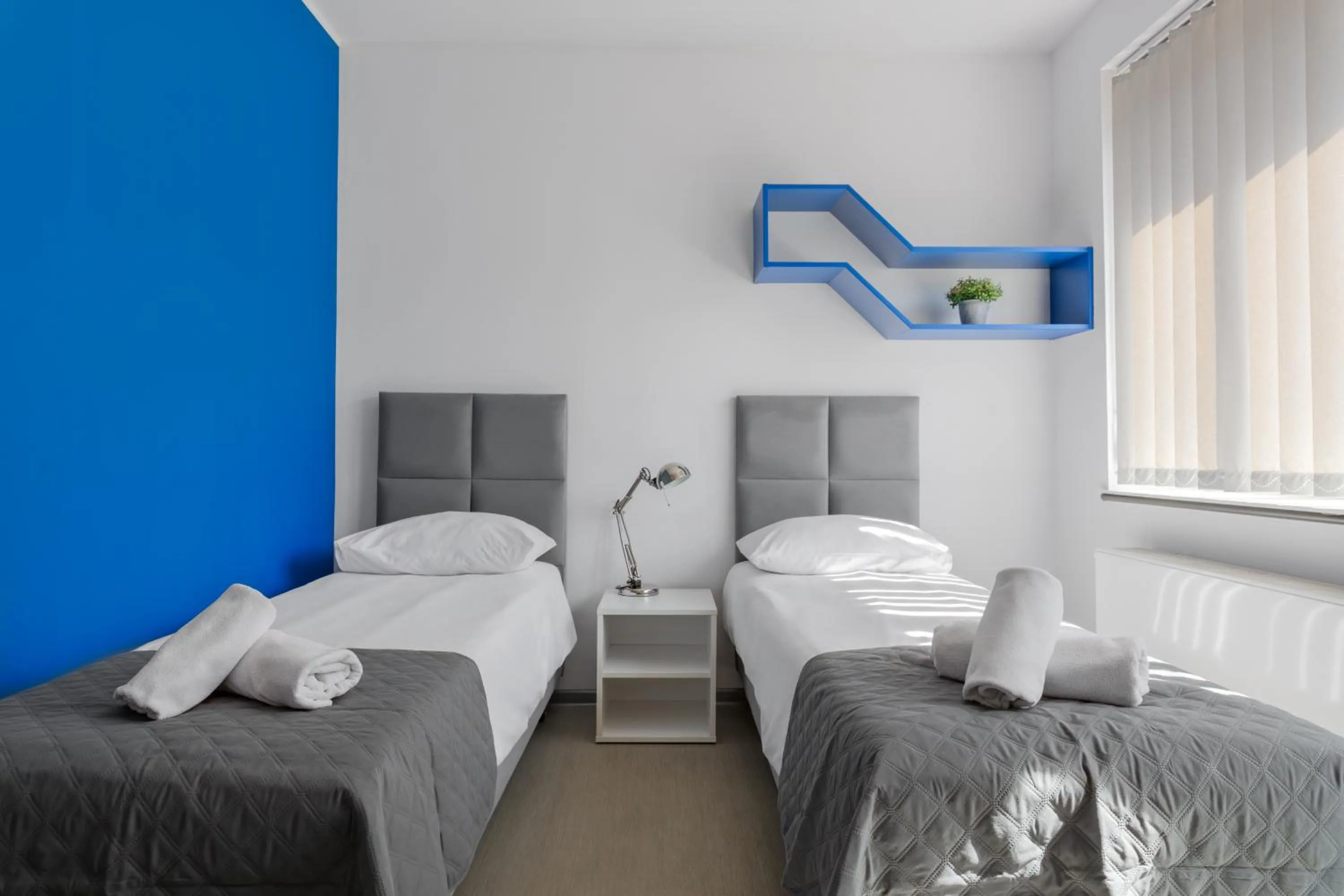 Photo of the whole room, Bed in Esperanto Home