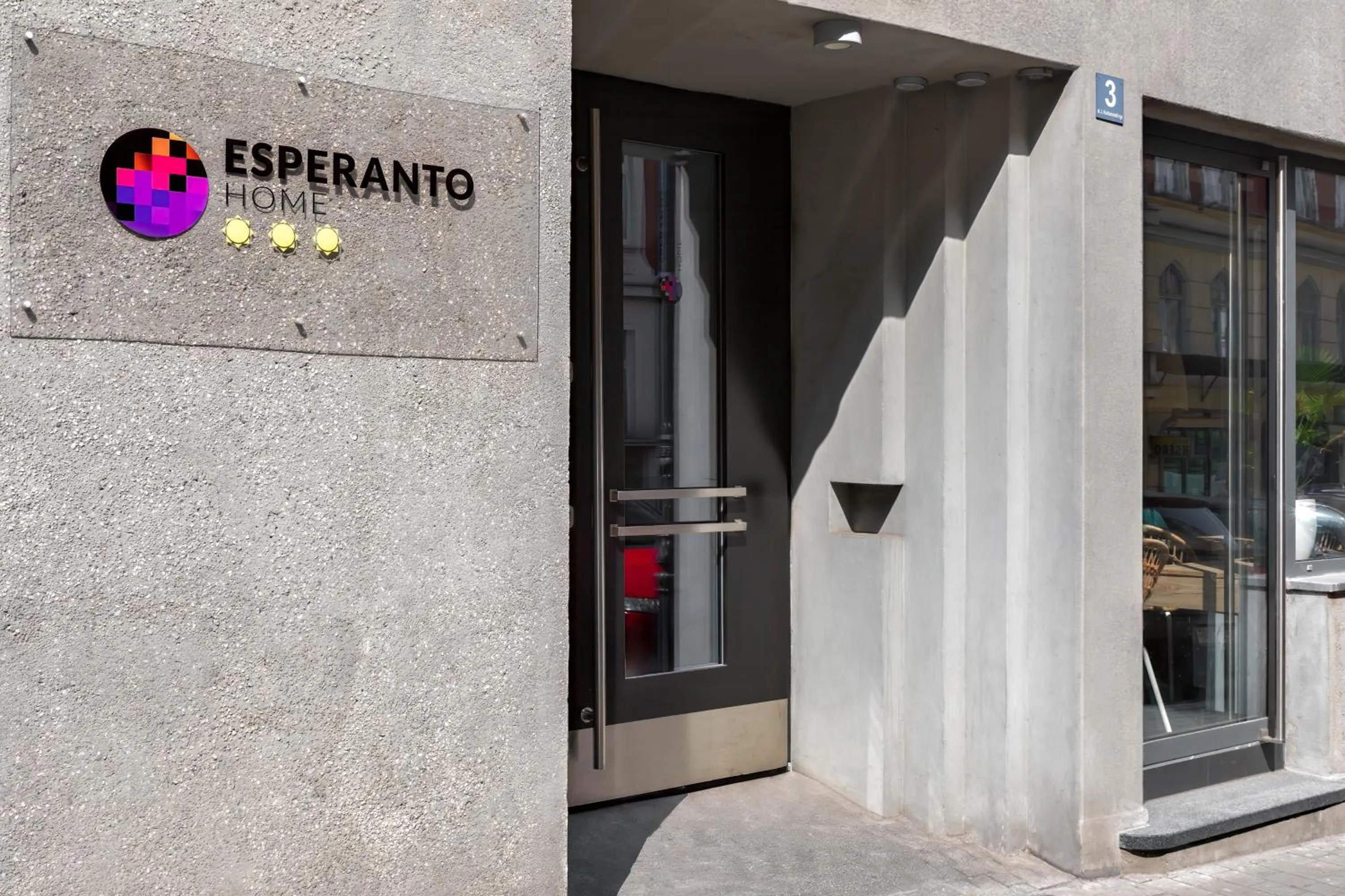 Facade/entrance in Esperanto Home