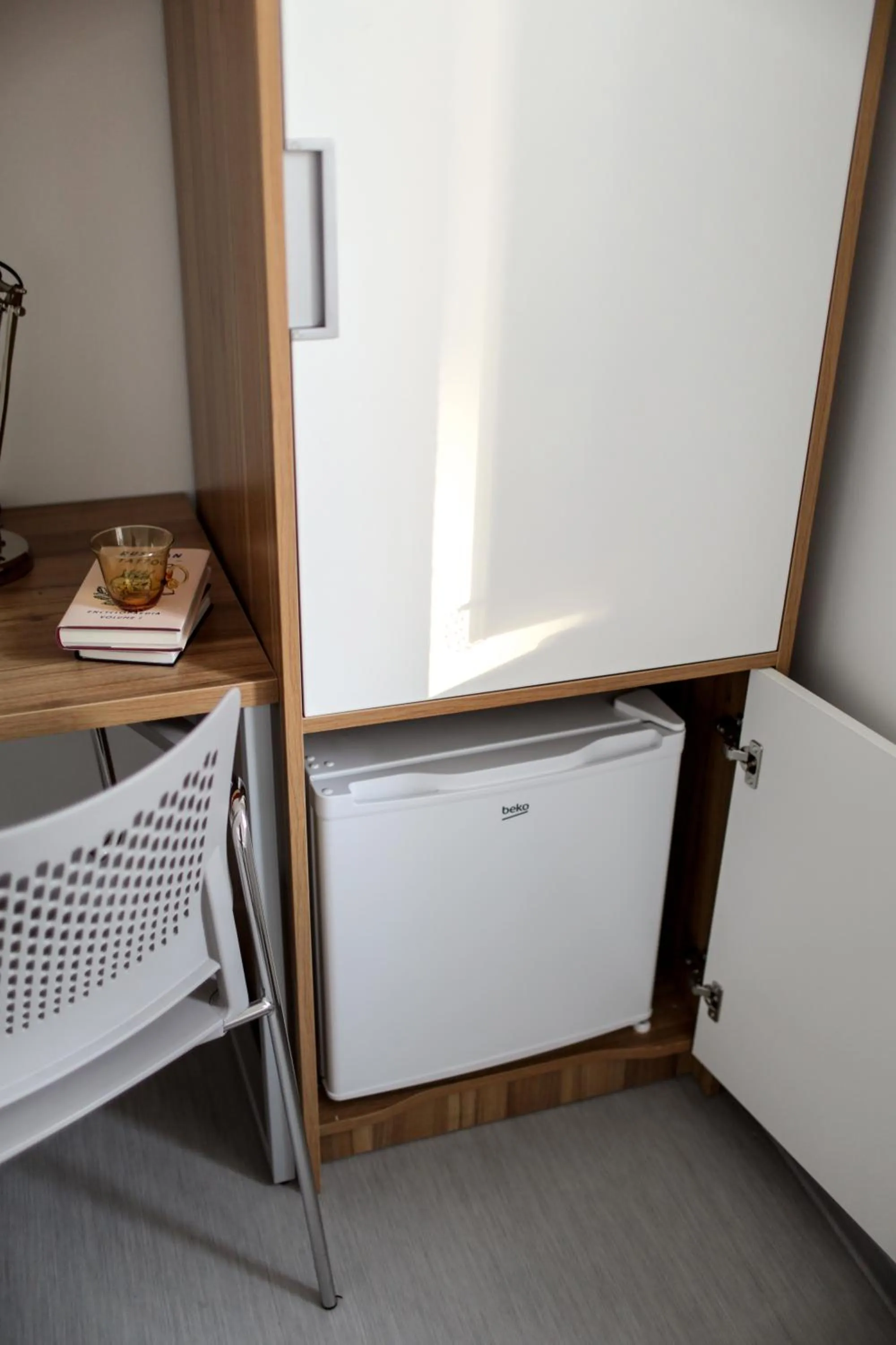 Photo of the whole room in Esperanto Home