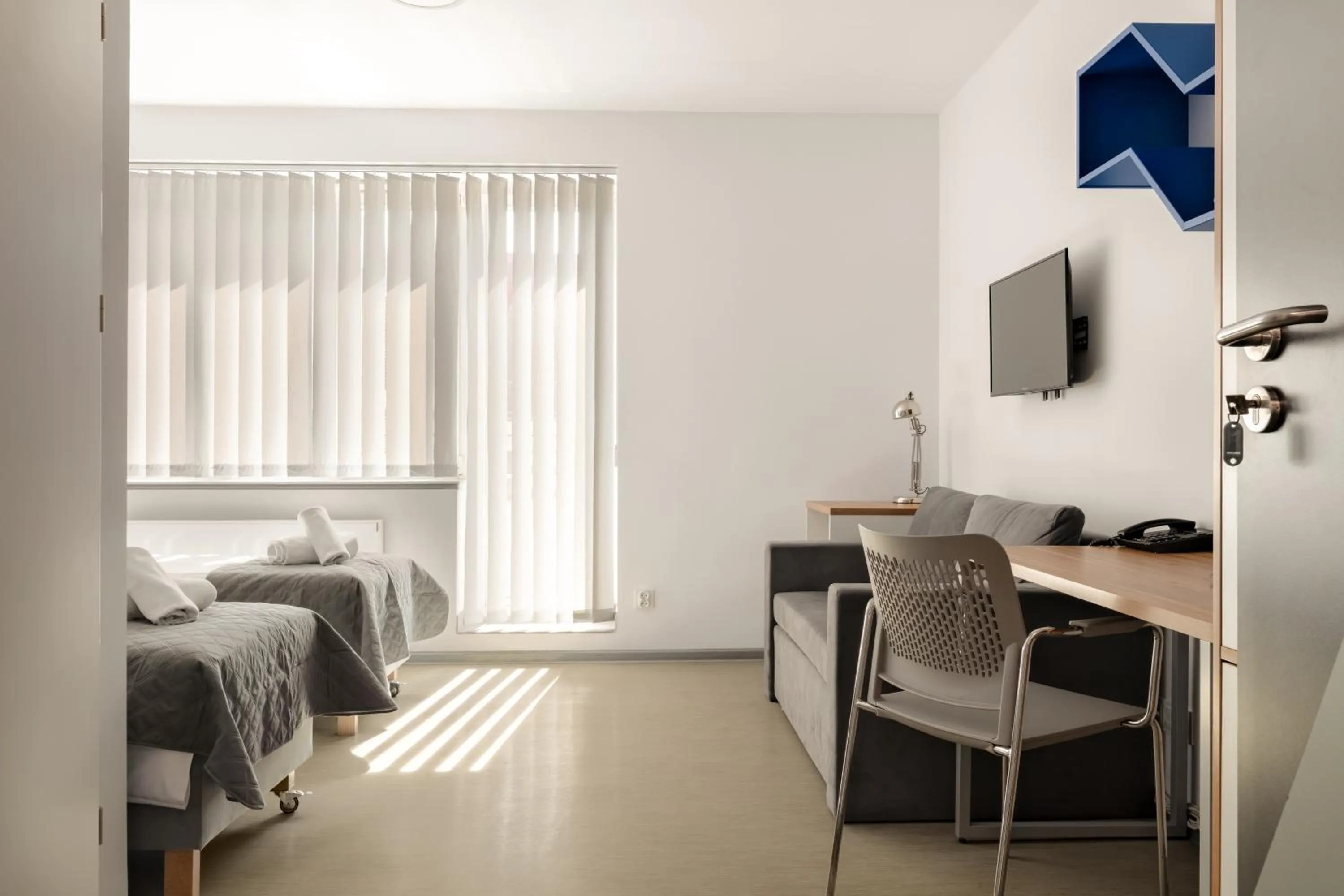 Photo of the whole room, Bed in Esperanto Home