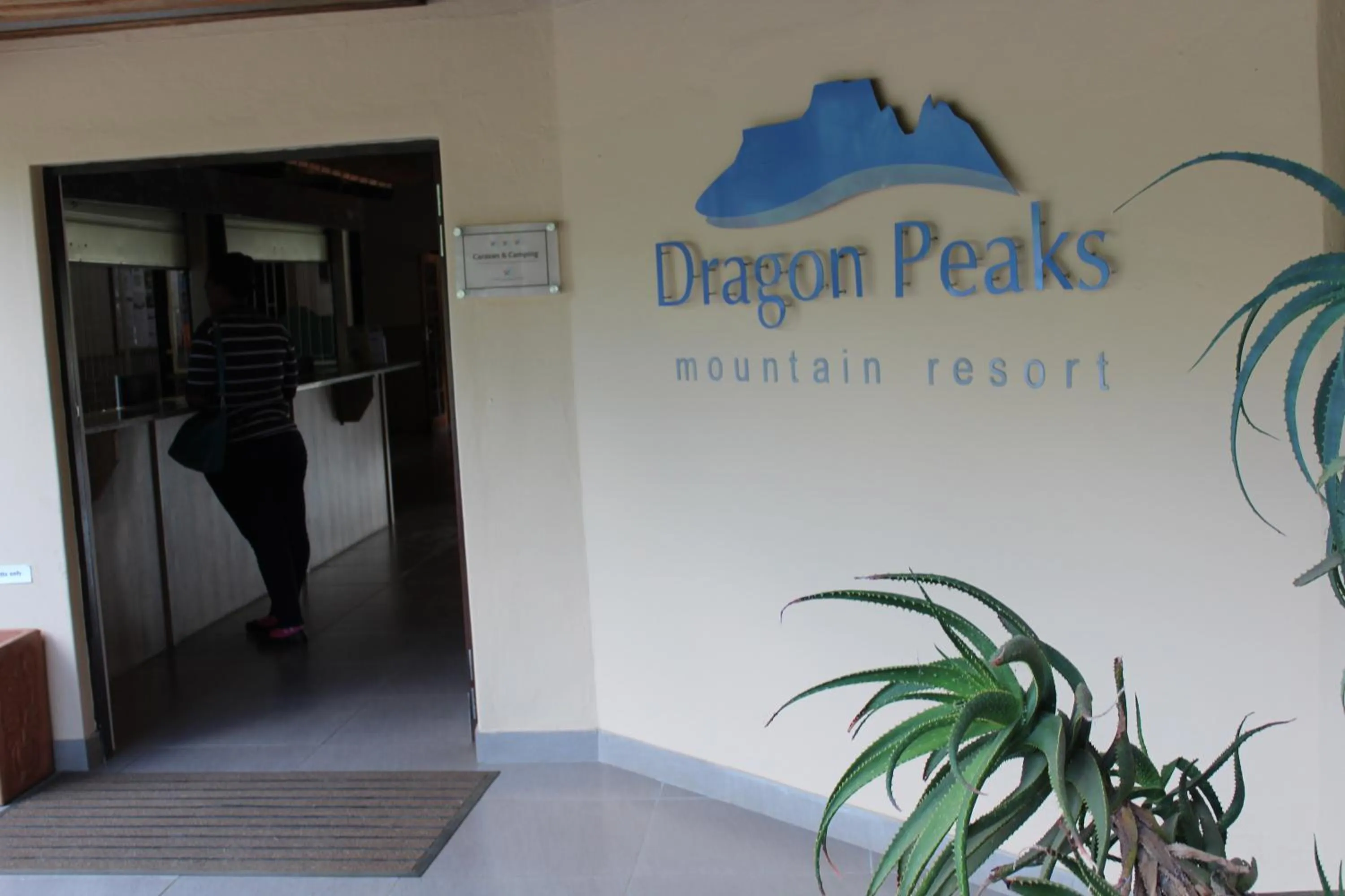 Facade/entrance in Dragon Peaks Mountain Resort