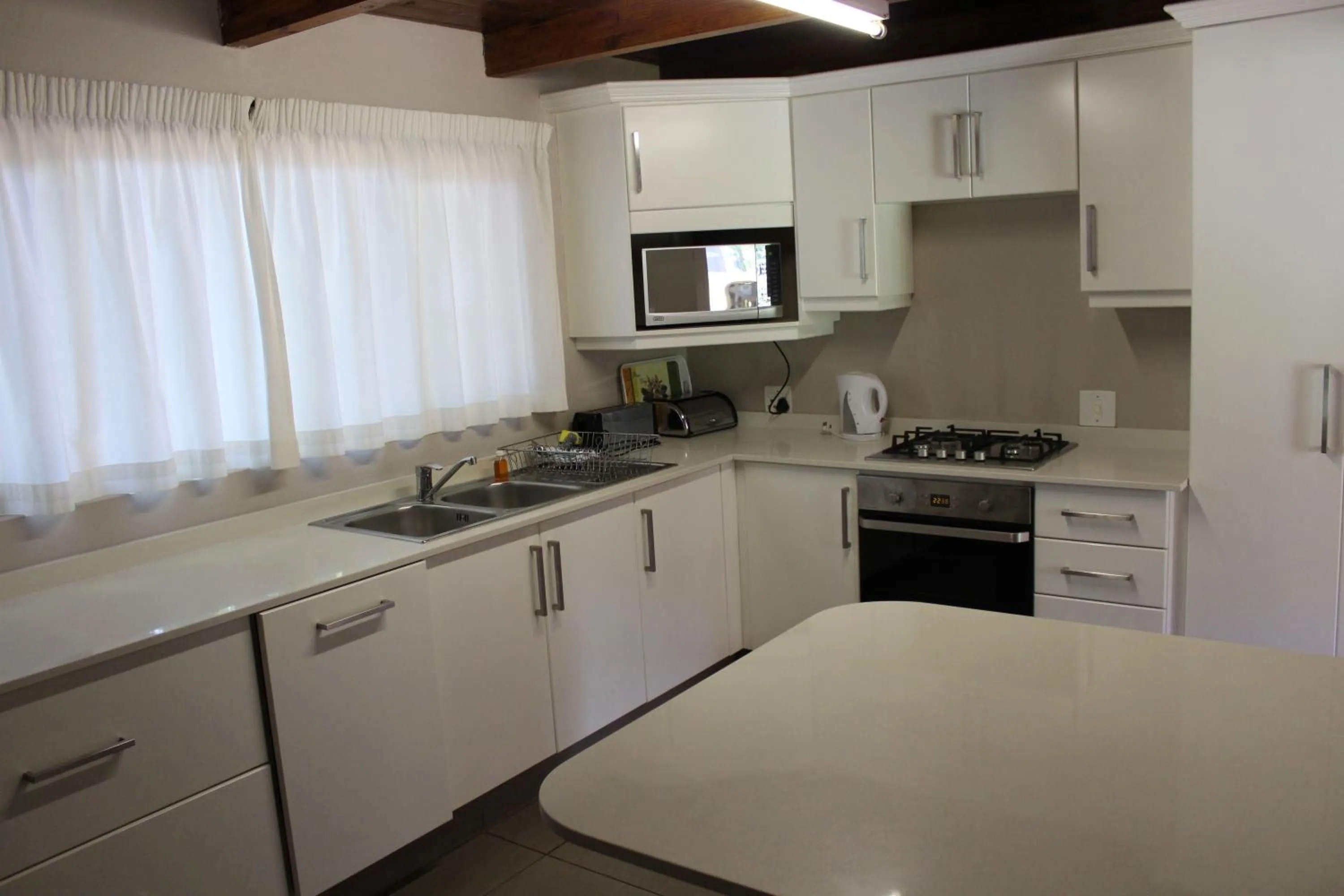 Kitchen or kitchenette in Dragon Peaks Mountain Resort