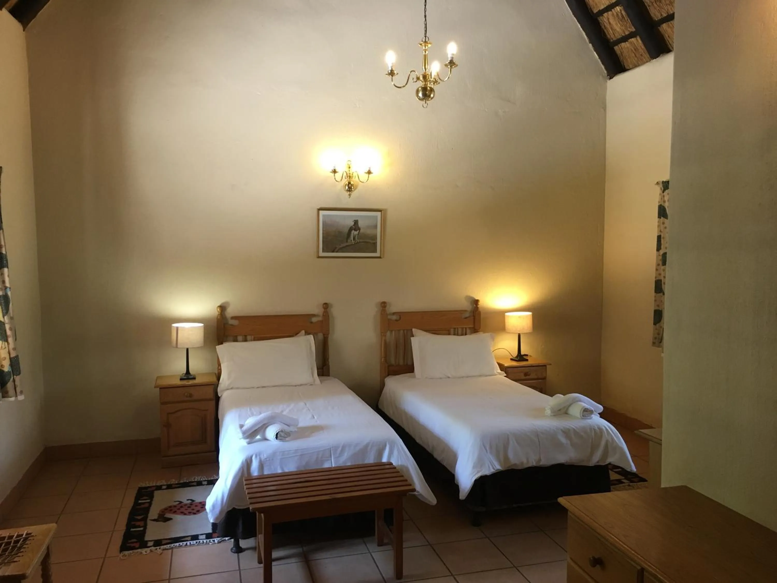 Bedroom, Bed in Dragon Peaks Mountain Resort