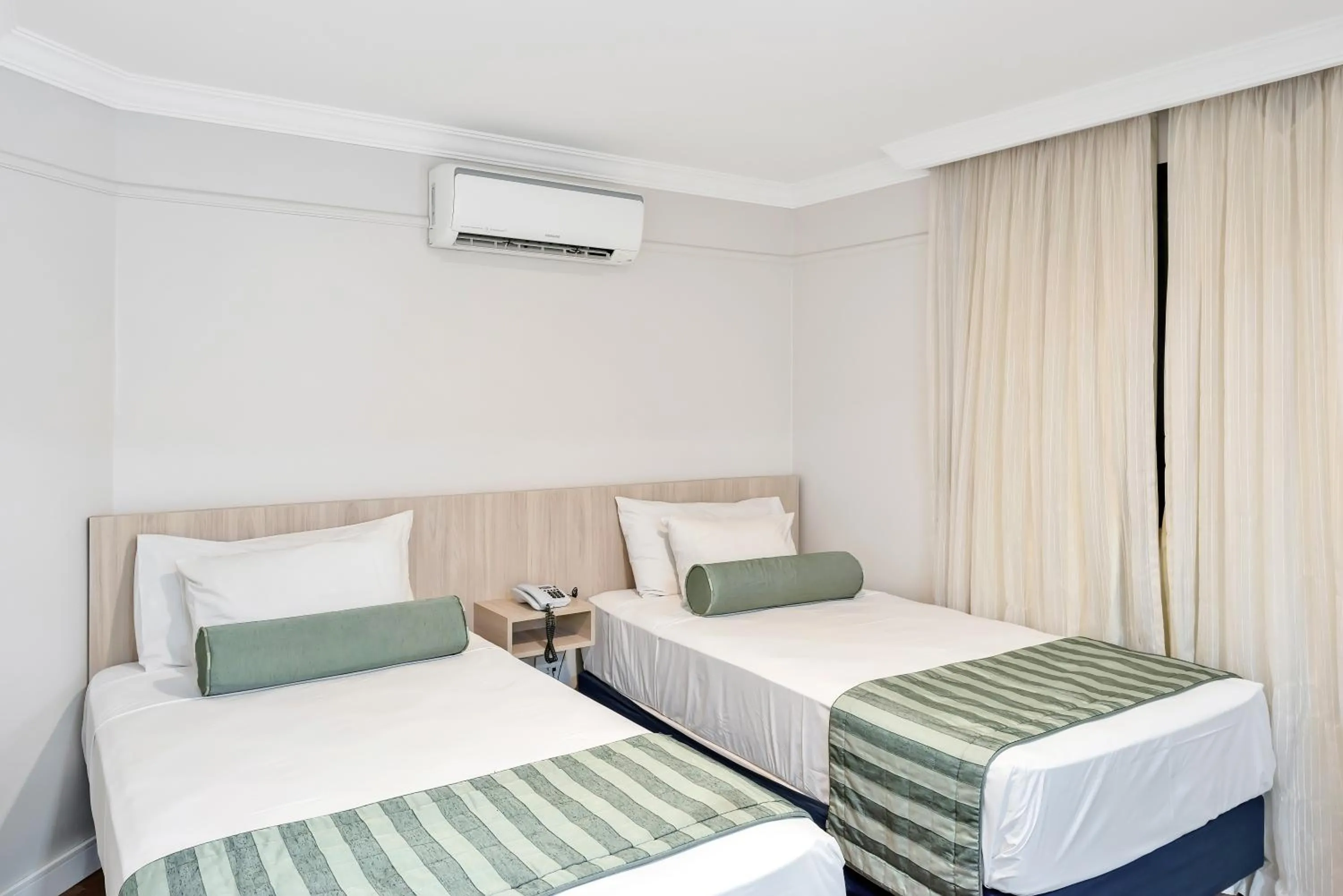 Bed in Blue Tree Garden Bauru