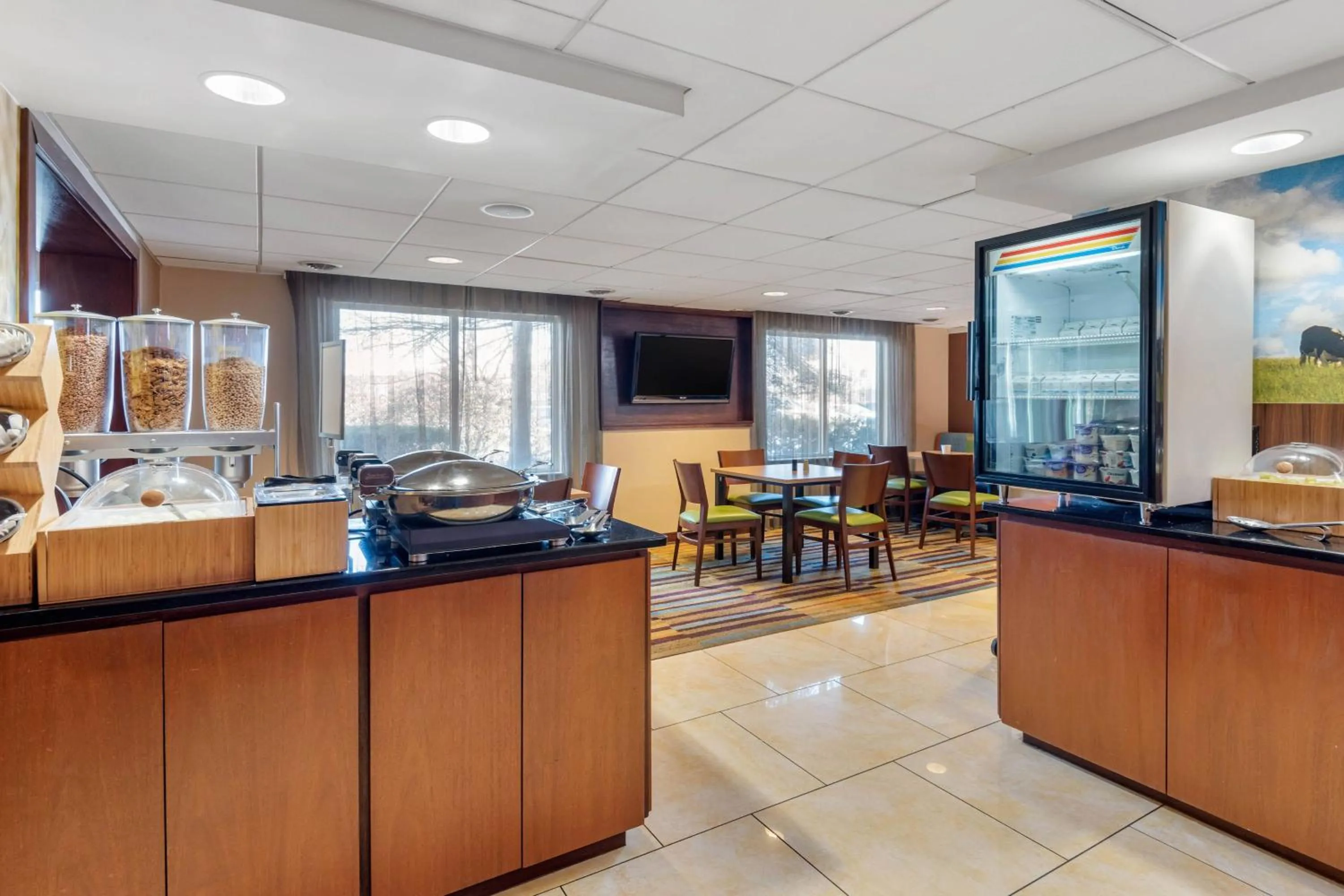 Restaurant/places to eat in Fairfield by Marriott Inn & Suites Portland Maine Airport