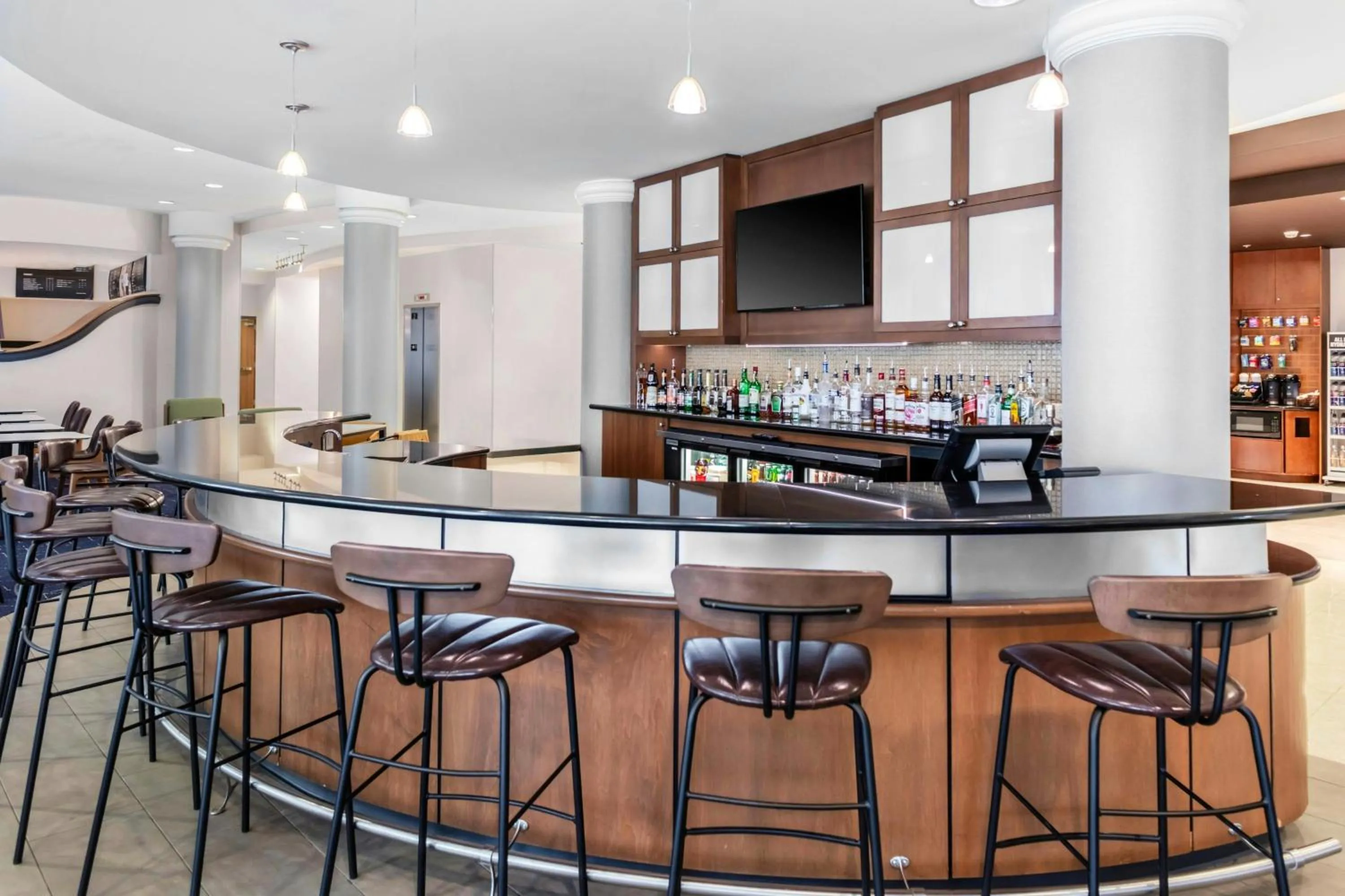 Lounge or bar in Courtyard Reading Wyomissing