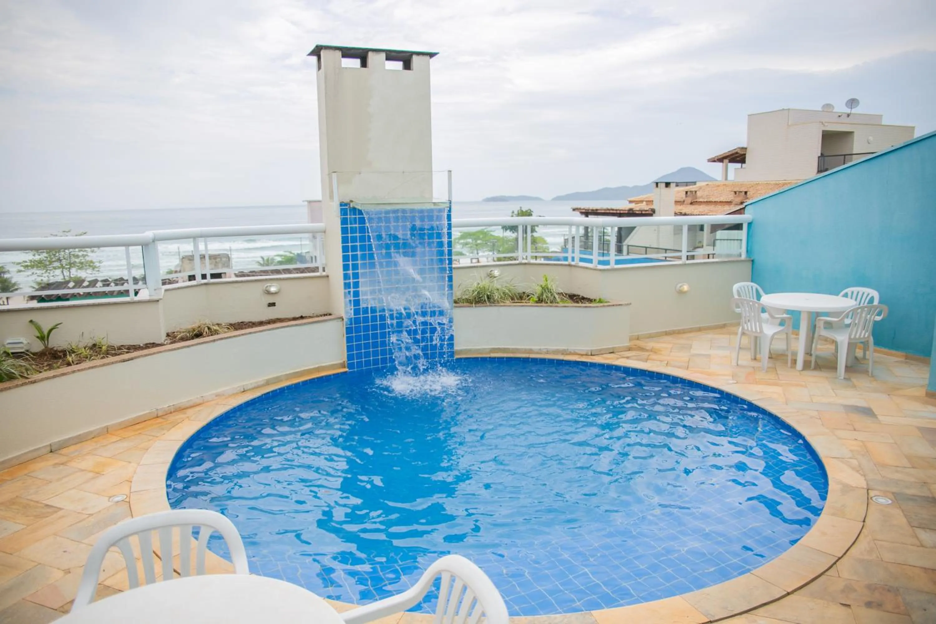 Swimming pool in Paramar Praia Grande