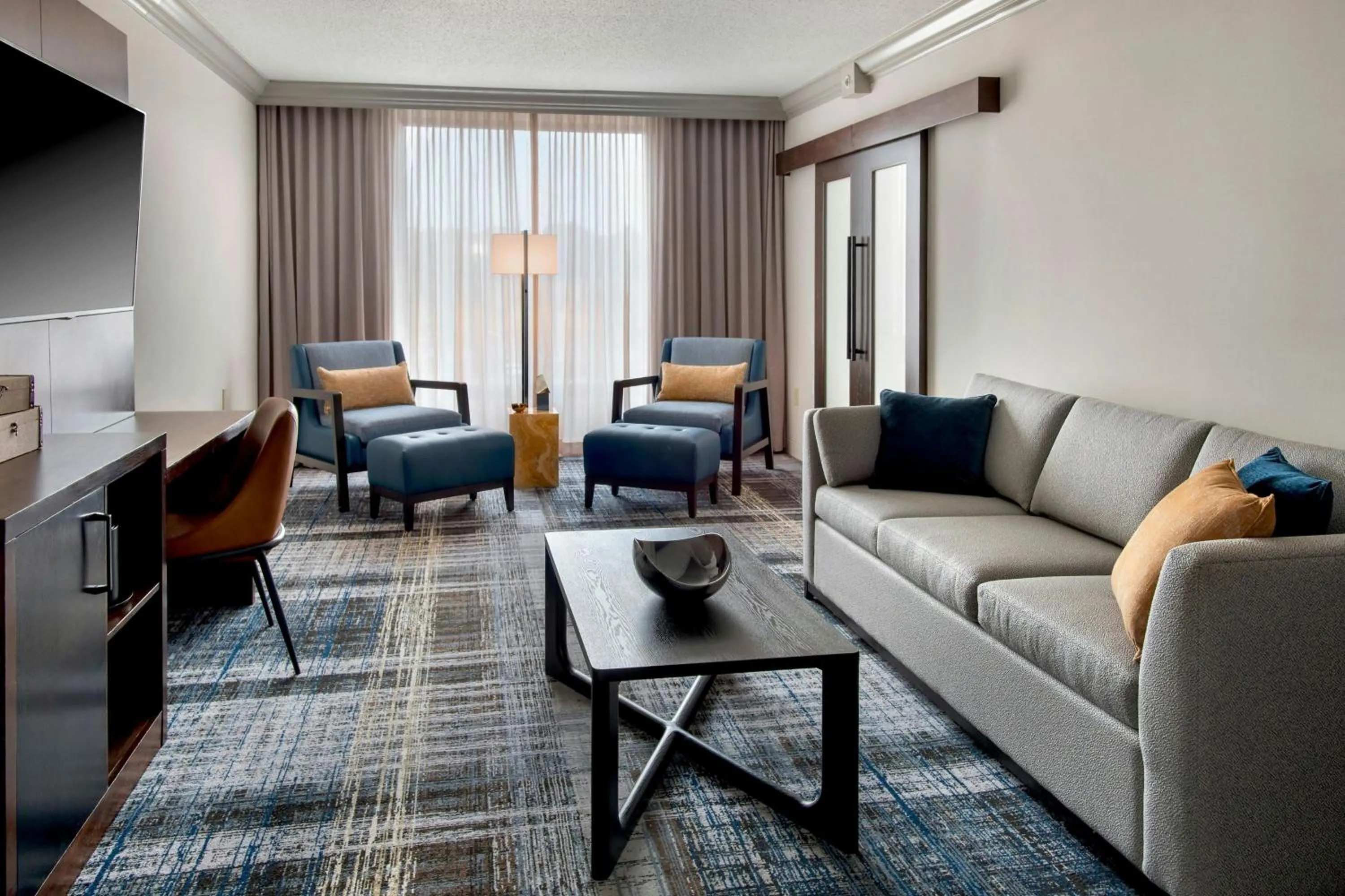 Living room in Richmond Marriott Short Pump