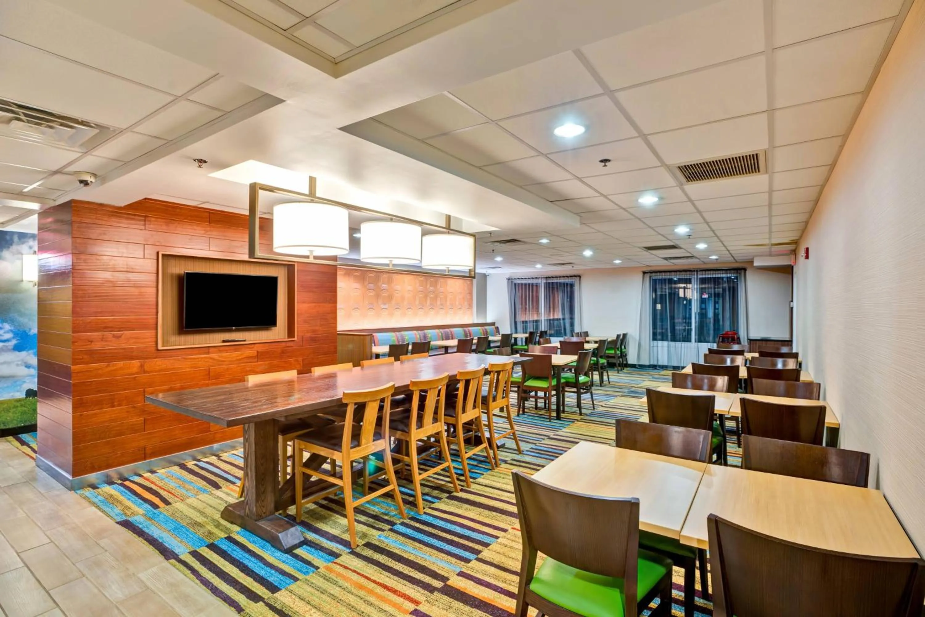 Restaurant/places to eat in Fairfield Inn & Suites Christiansburg