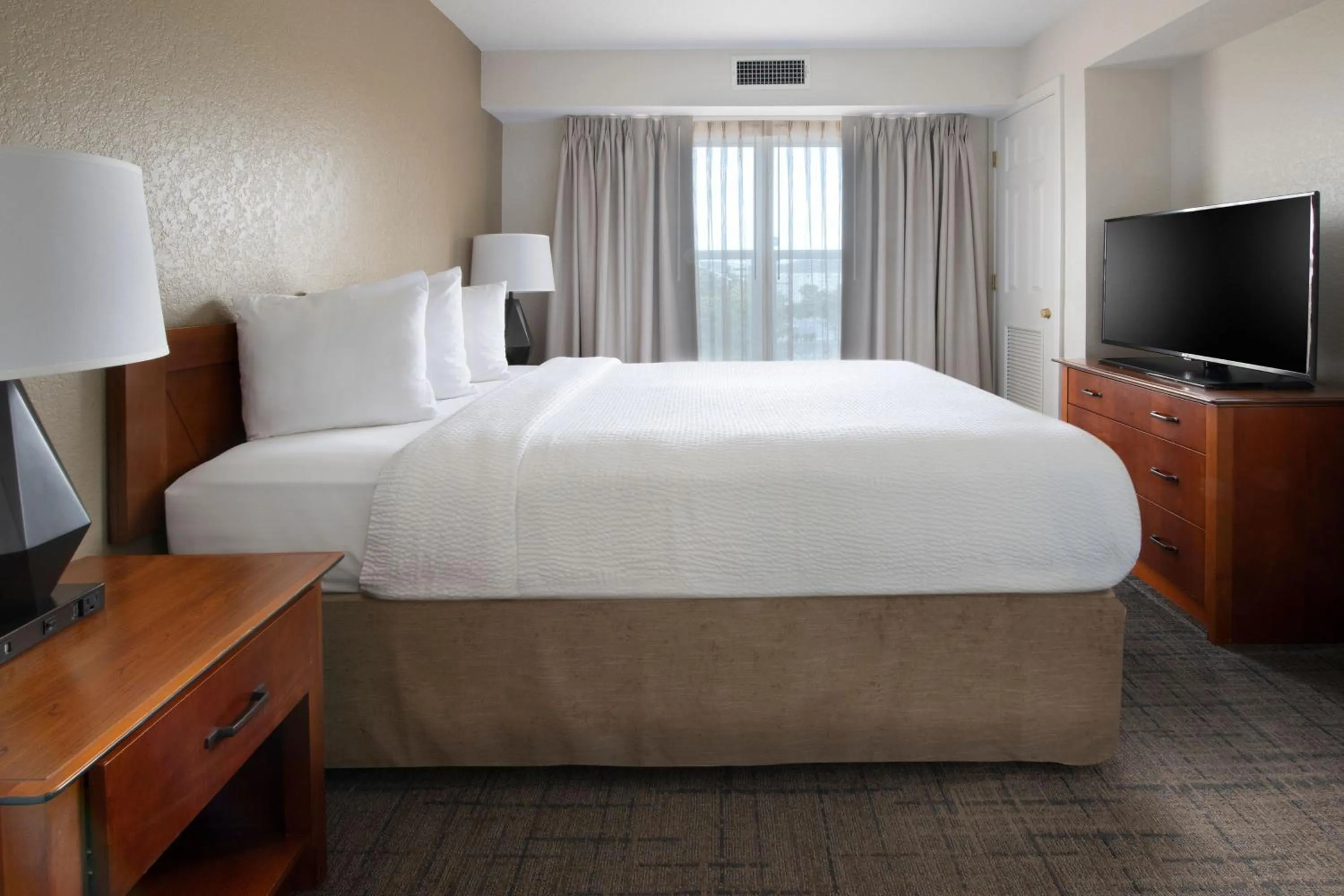 Bed in Residence Inn by Marriott Rogers