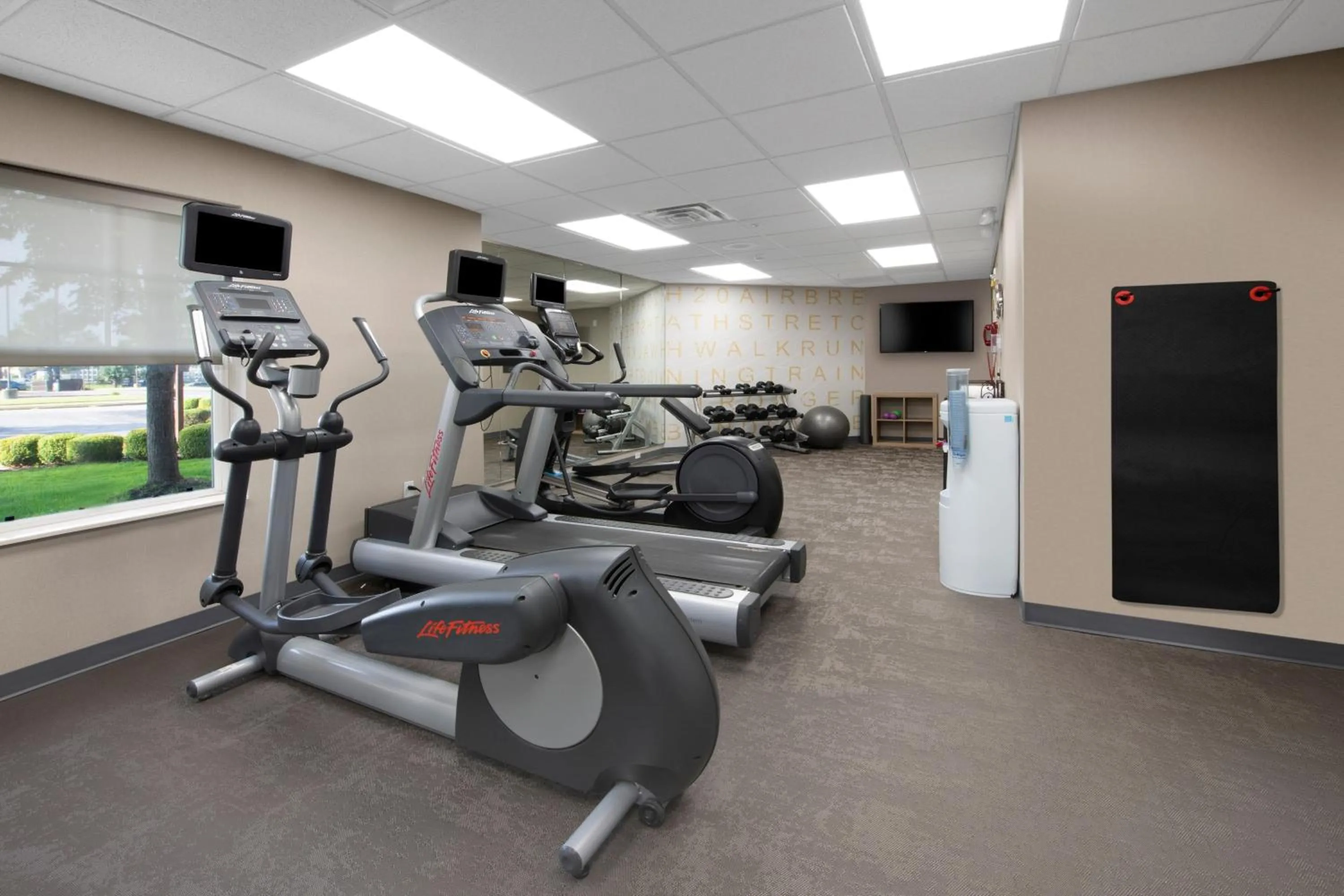 Fitness centre/facilities in Residence Inn by Marriott Rogers