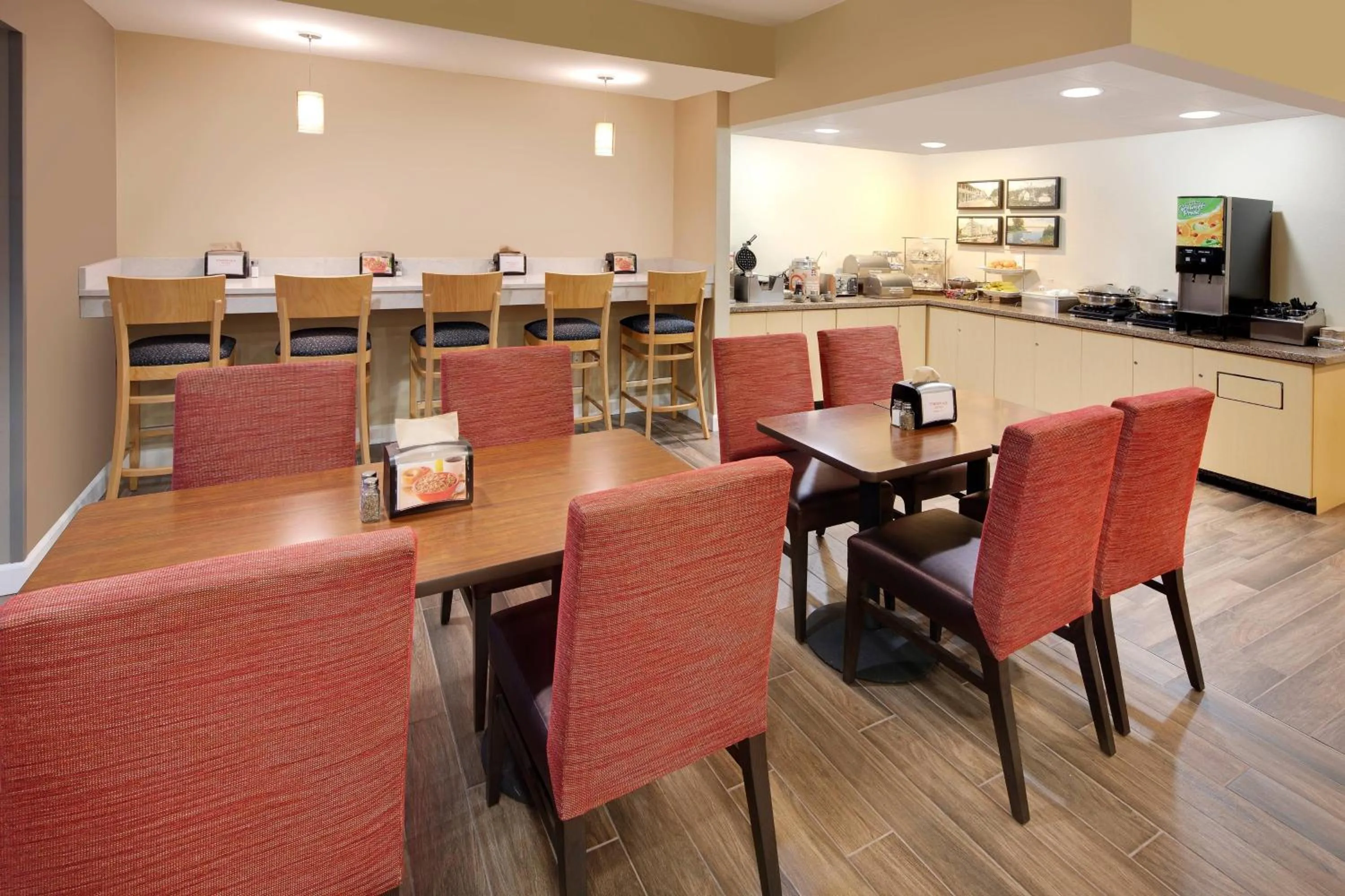 Breakfast in TownePlace Suites by Marriott Bentonville Rogers