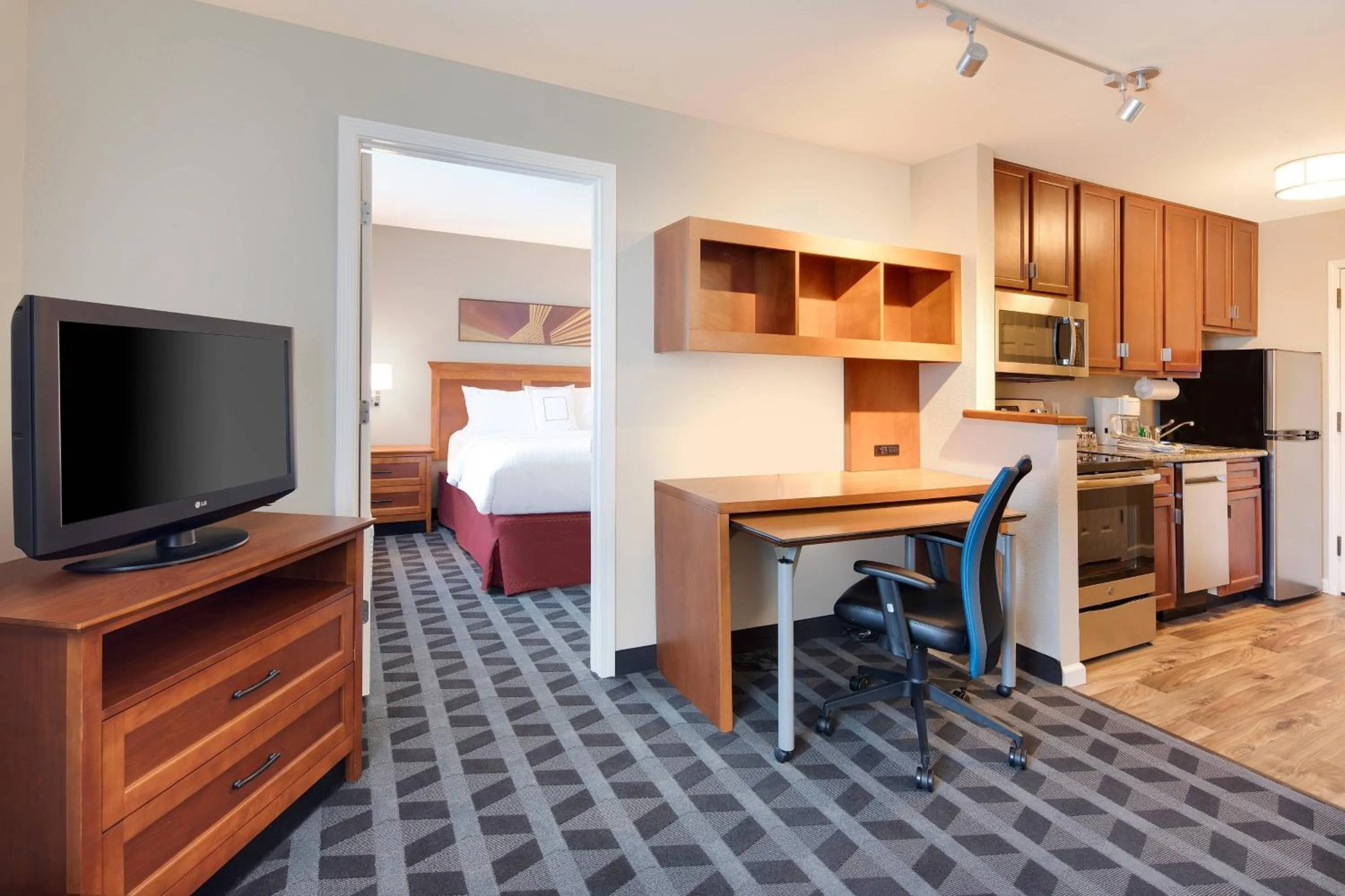 Bedroom, Bed in TownePlace Suites by Marriott Bentonville Rogers