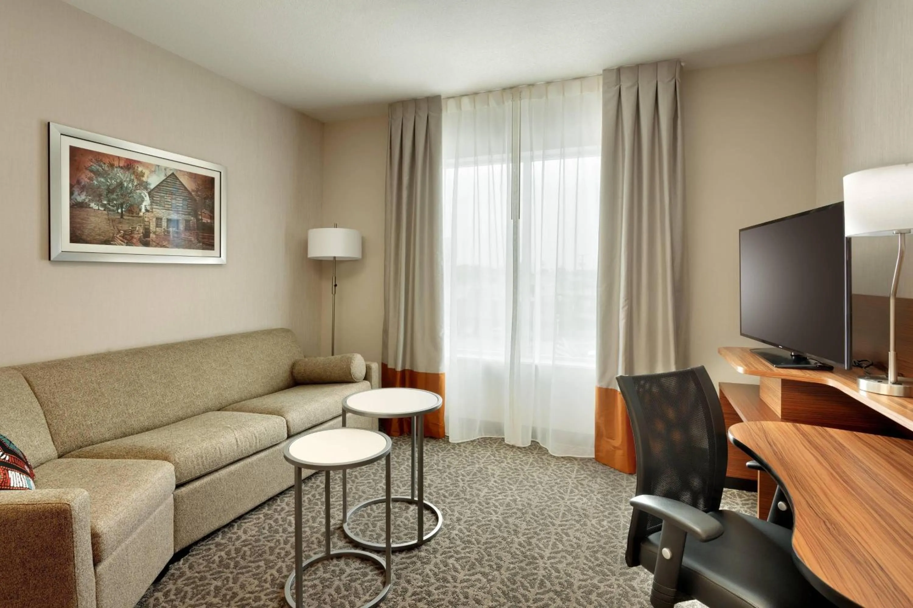 Living room in Fairfield Inn & Suites by Marriott Springfield North