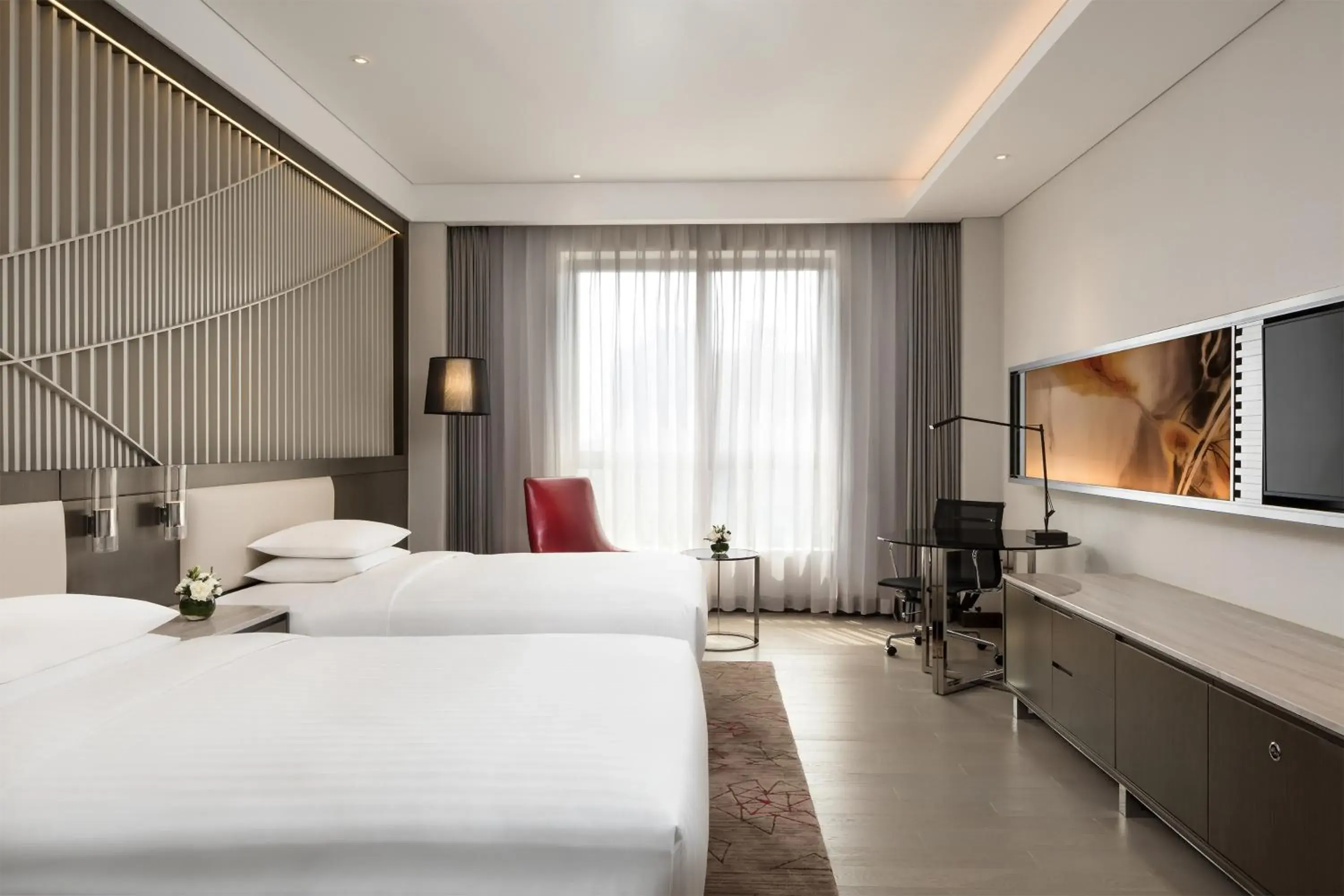 Deluxe Twin Guest Room in Courtyard by Marriott Tianjin Hongqiao Deluxe Twin Guest Room in Courtyard by Marriott Tianjin Hongqiao