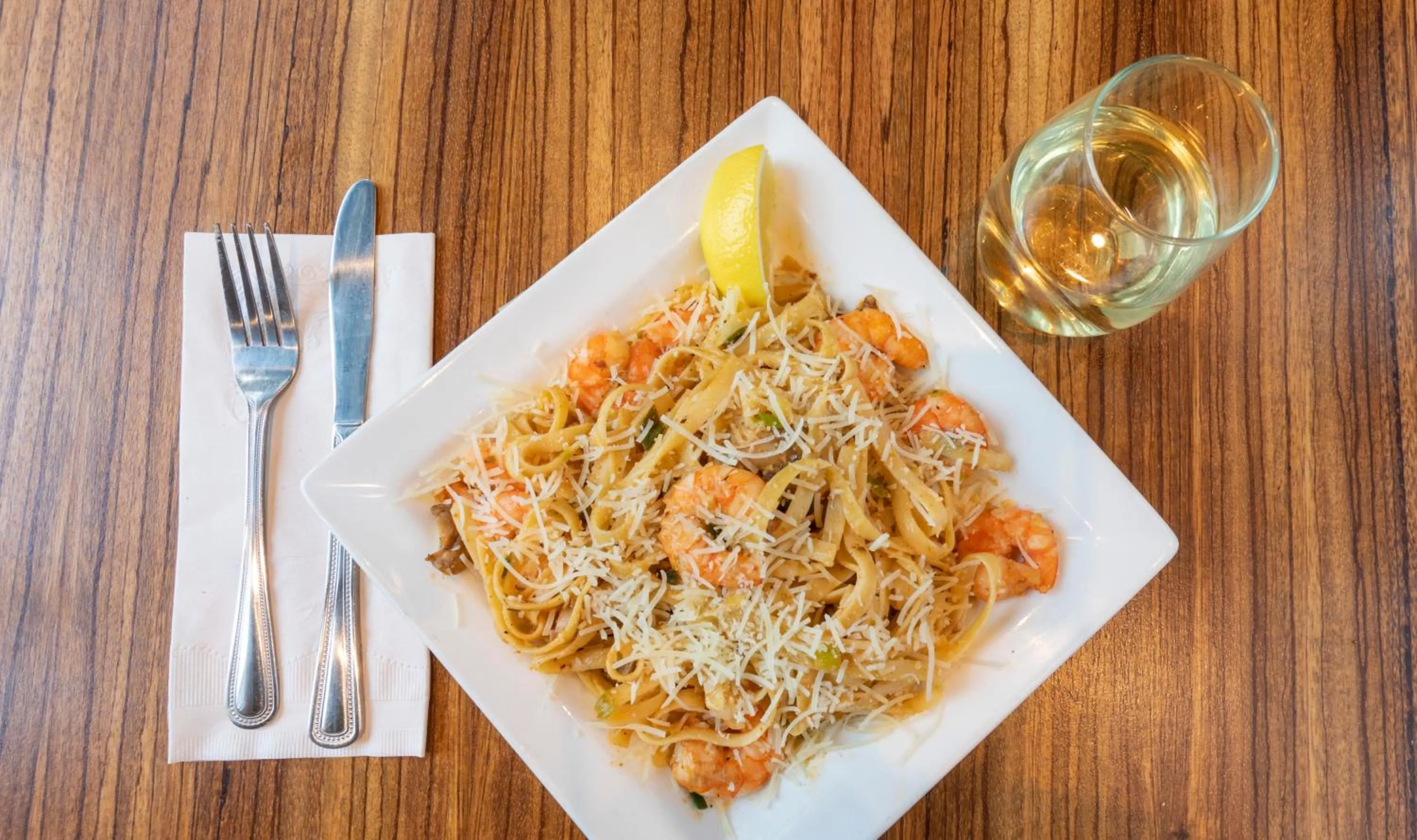 Food in Courtyard Rochester Mayo Clinic Area/Saint Marys